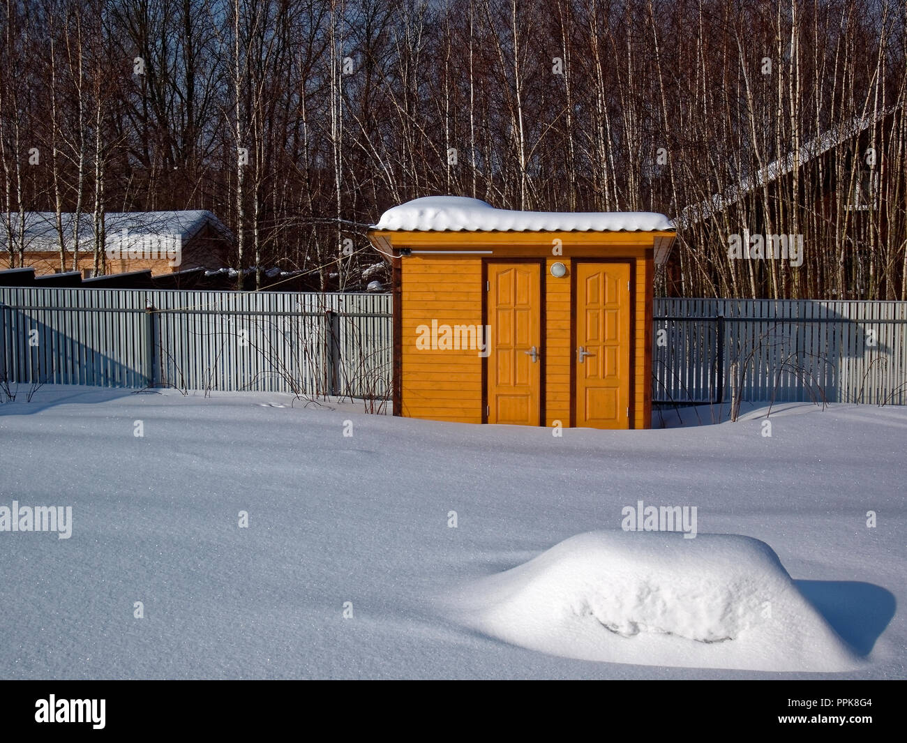 Frosty matin dans un village de vacances, la Russie Banque D'Images