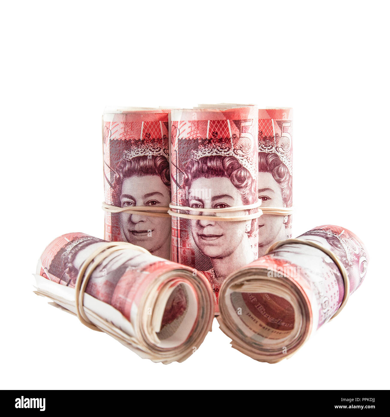 €5000 sterling dans cinq rouleaux de 20 Banque d'Angleterre €50 euros avec la tête de la reine contre un fond blanc. Shallow dof. Banque D'Images