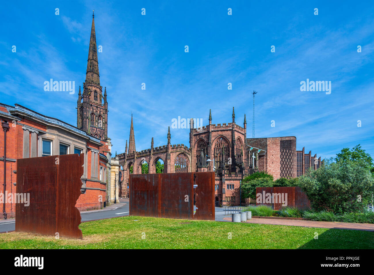 Les ruines de l'ancienne cathédrale, Coventry, West Midlands, Angleterre, Royaume-Uni, Europe Banque D'Images