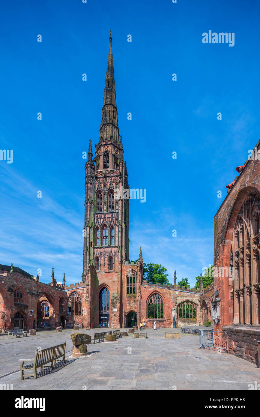 Les ruines de l'ancienne cathédrale, Coventry, West Midlands, Angleterre, Royaume-Uni, Europe Banque D'Images