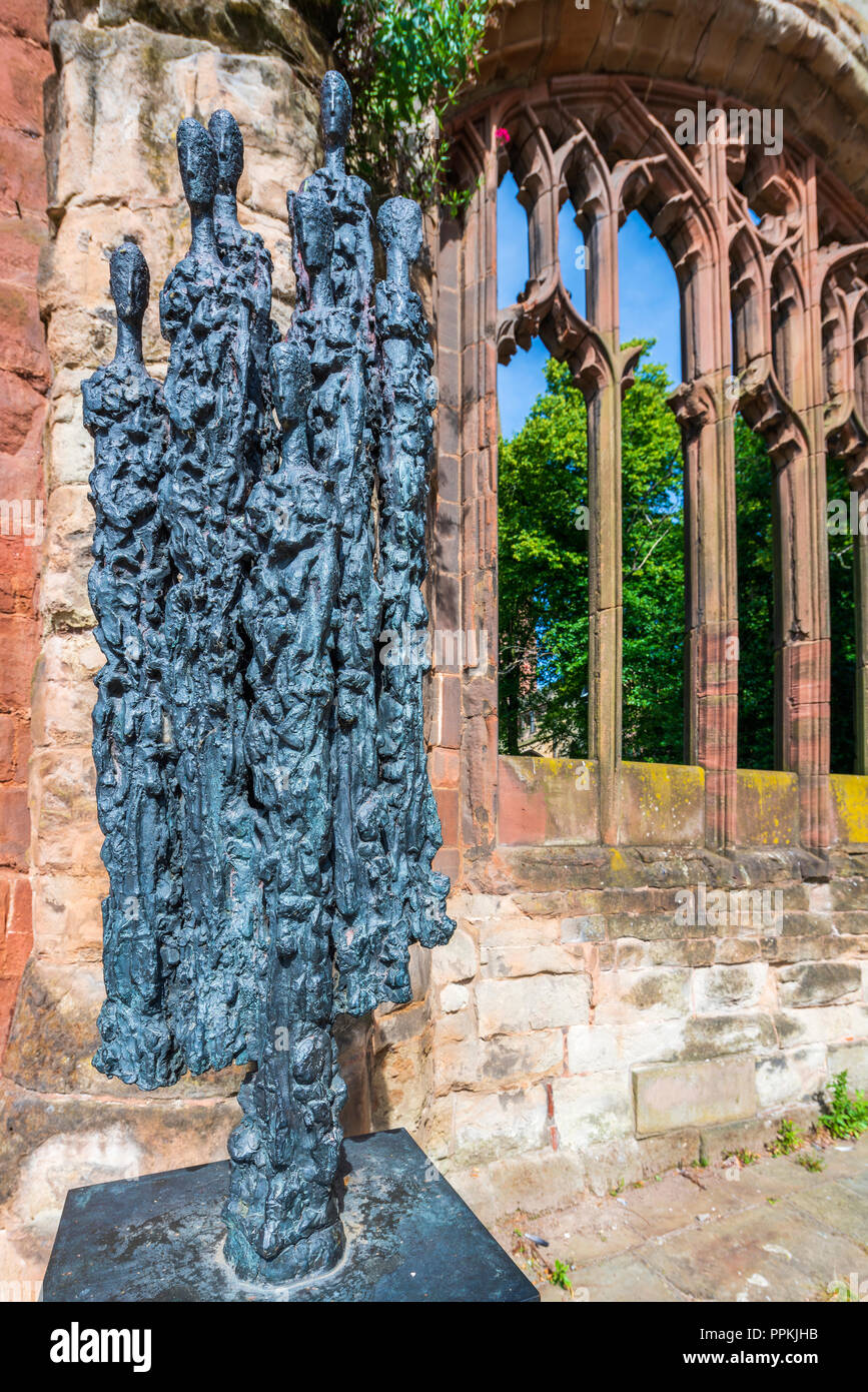 Les ruines de l'ancienne cathédrale, Coventry, West Midlands, Angleterre, Royaume-Uni, Europe Banque D'Images