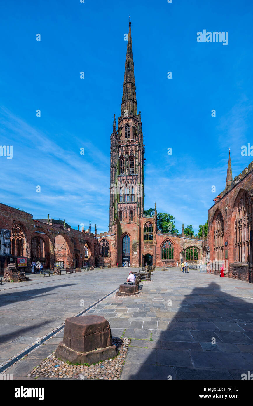 Les ruines de l'ancienne cathédrale, Coventry, West Midlands, Angleterre, Royaume-Uni, Europe Banque D'Images