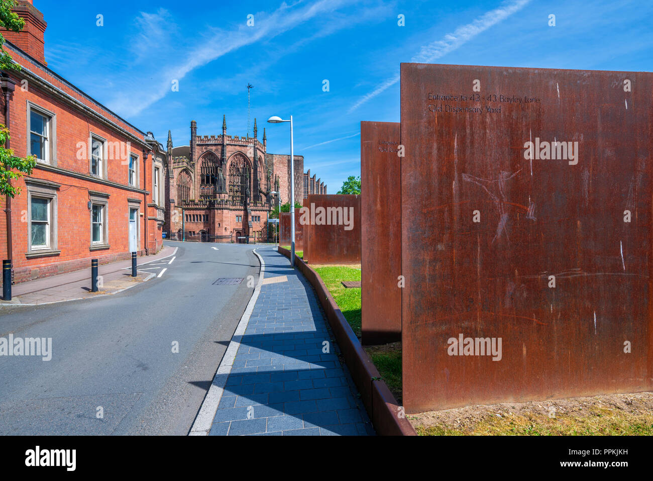 Les ruines de l'ancienne cathédrale, Coventry, West Midlands, Angleterre, Royaume-Uni, Europe Banque D'Images