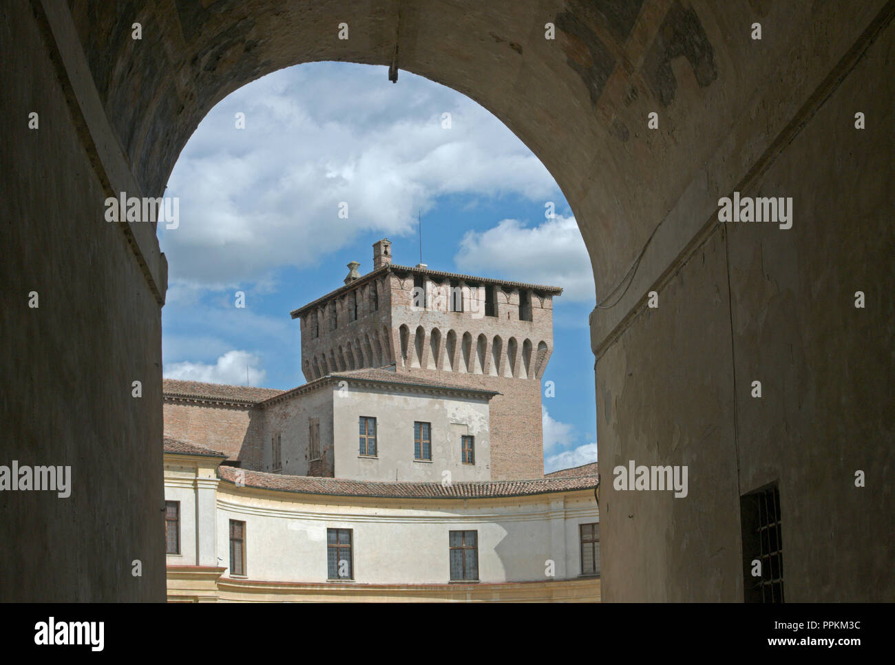 Vue du Palazzo Ducale et du château de San Giorgio, Piazza Castello, Mantoue, Lombardie, Italie Banque D'Images