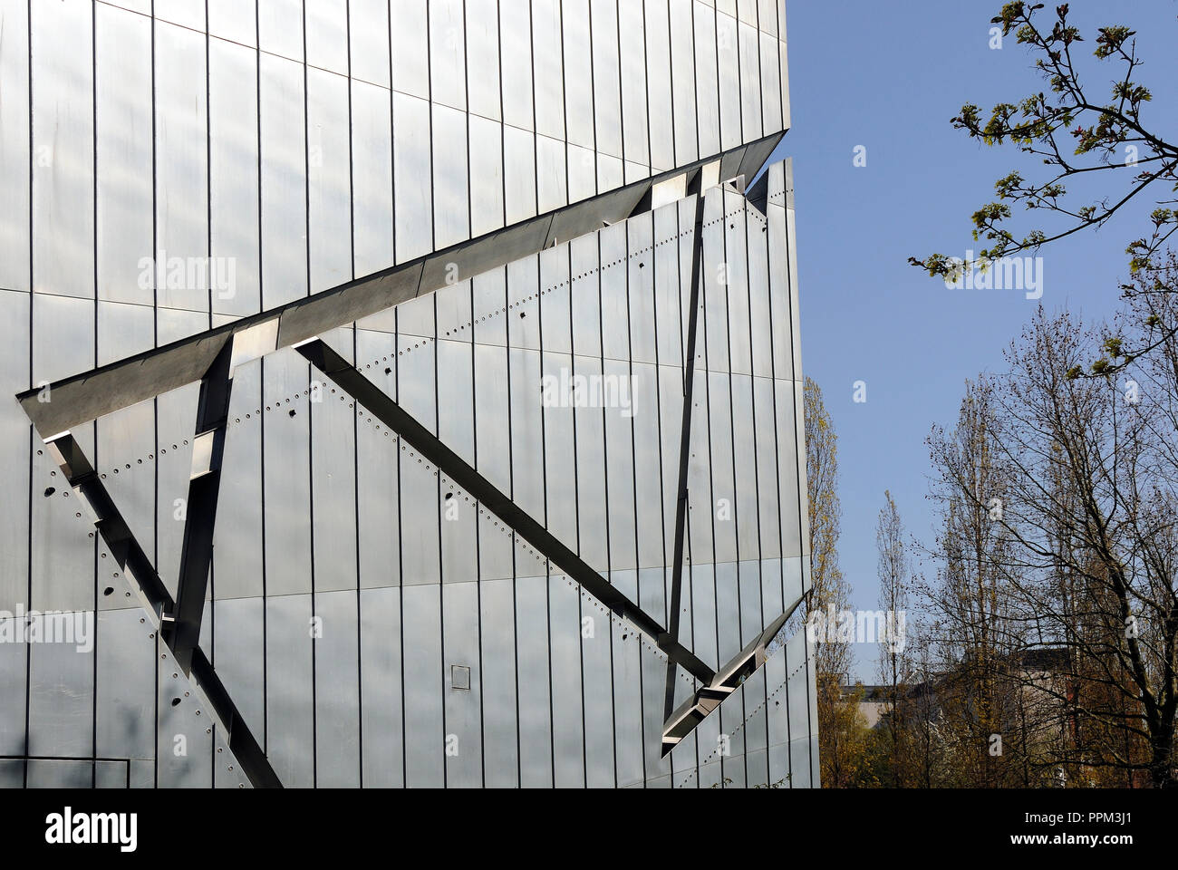 Le musée juif. Ce musée couvre deux millénaires de l'histoire juive allemande (conçu par Daniel Libeskind) Berlin, Allemagne Banque D'Images