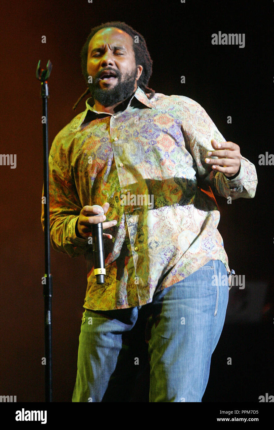 Ky-Mani Marley se produit en concert à un avantage pour les voix contre le cancer du cerveau au Fillmore à Miami Beach le 14 avril 2011. Banque D'Images