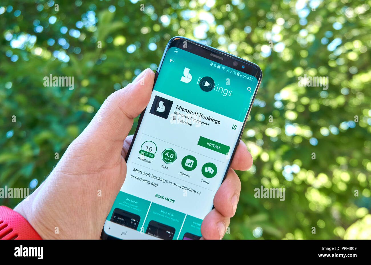 Montréal, Canada - le 28 août 2018 : Réservations Microsoft android sur Samsung S8 écran. Banque D'Images