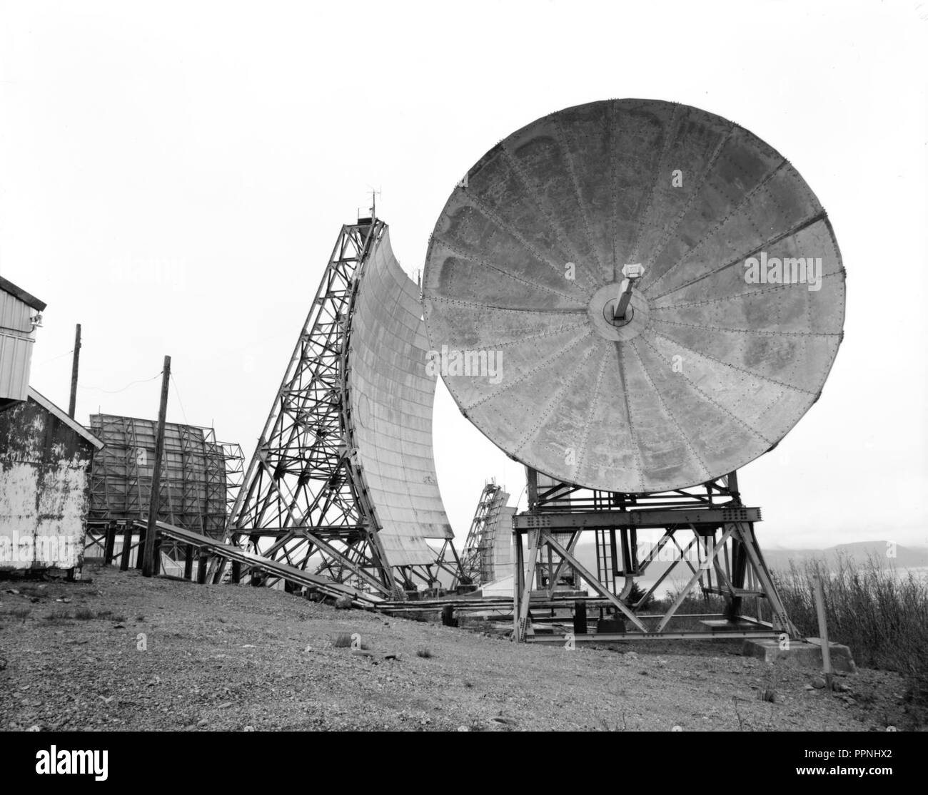 Boswell Bay White Alice Communications System - Antennes de la troposphère. Banque D'Images