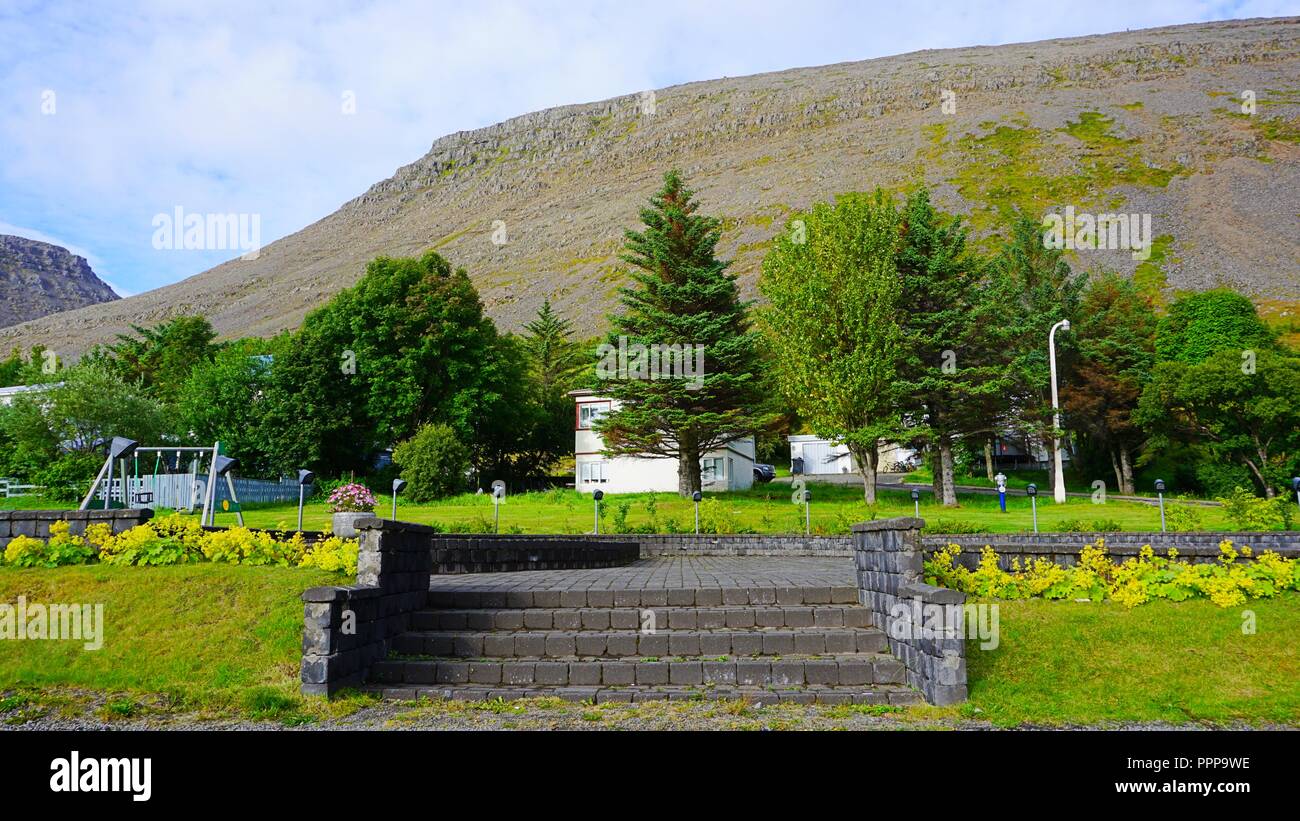 Un village park à Patreksfjörður, Islande Banque D'Images