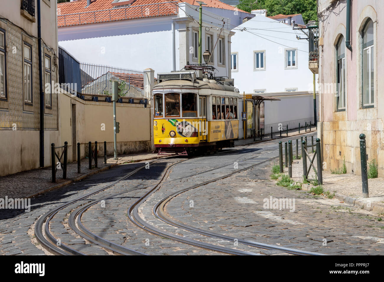 Tramway à Lisbonne. Portugal Banque D'Images