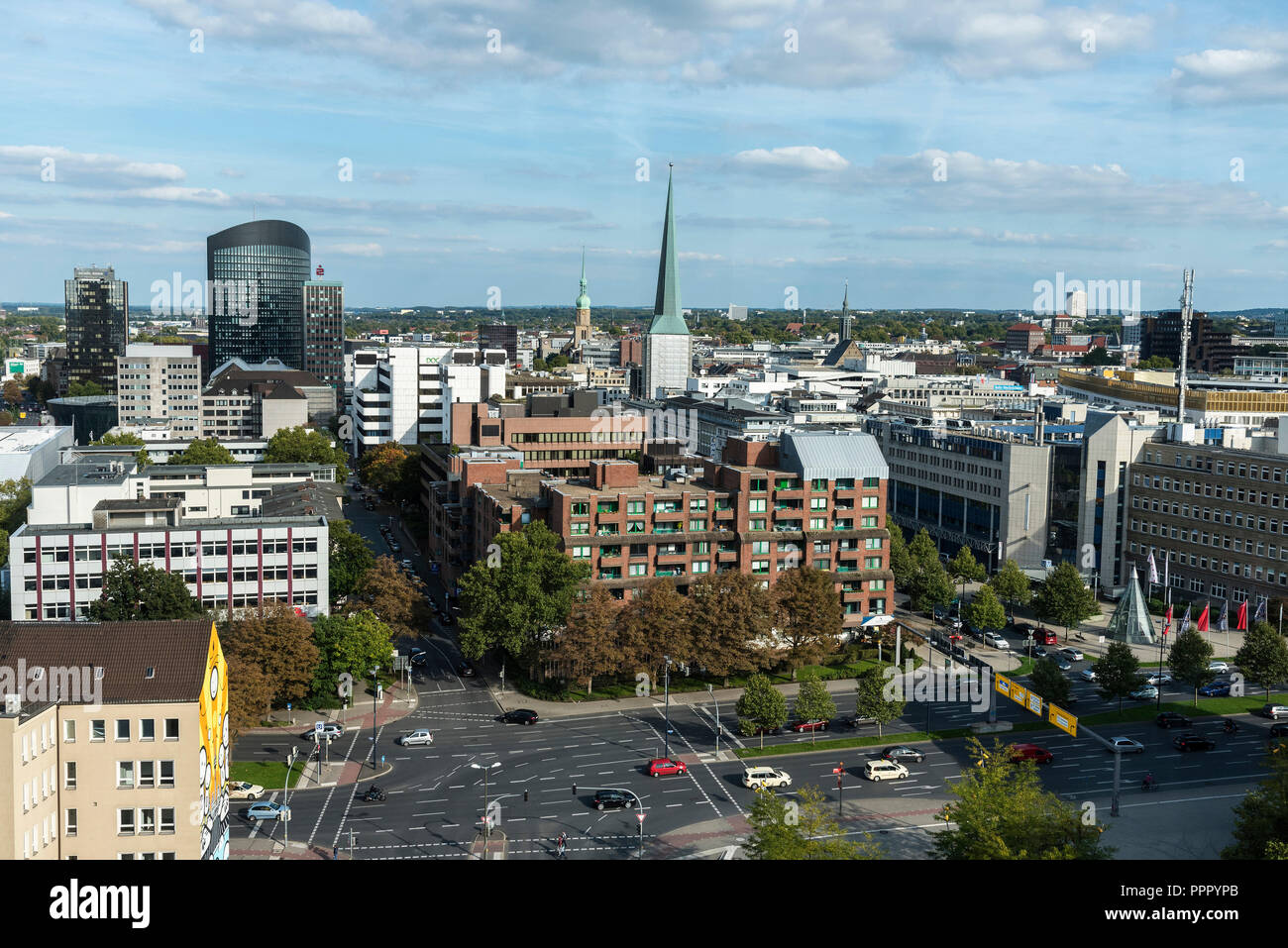 Office Tower, Tour de RWE, centre-ville, Dortmund, Ruhr, Rhénanie du Nord-Westphalie, Allemagne Banque D'Images
