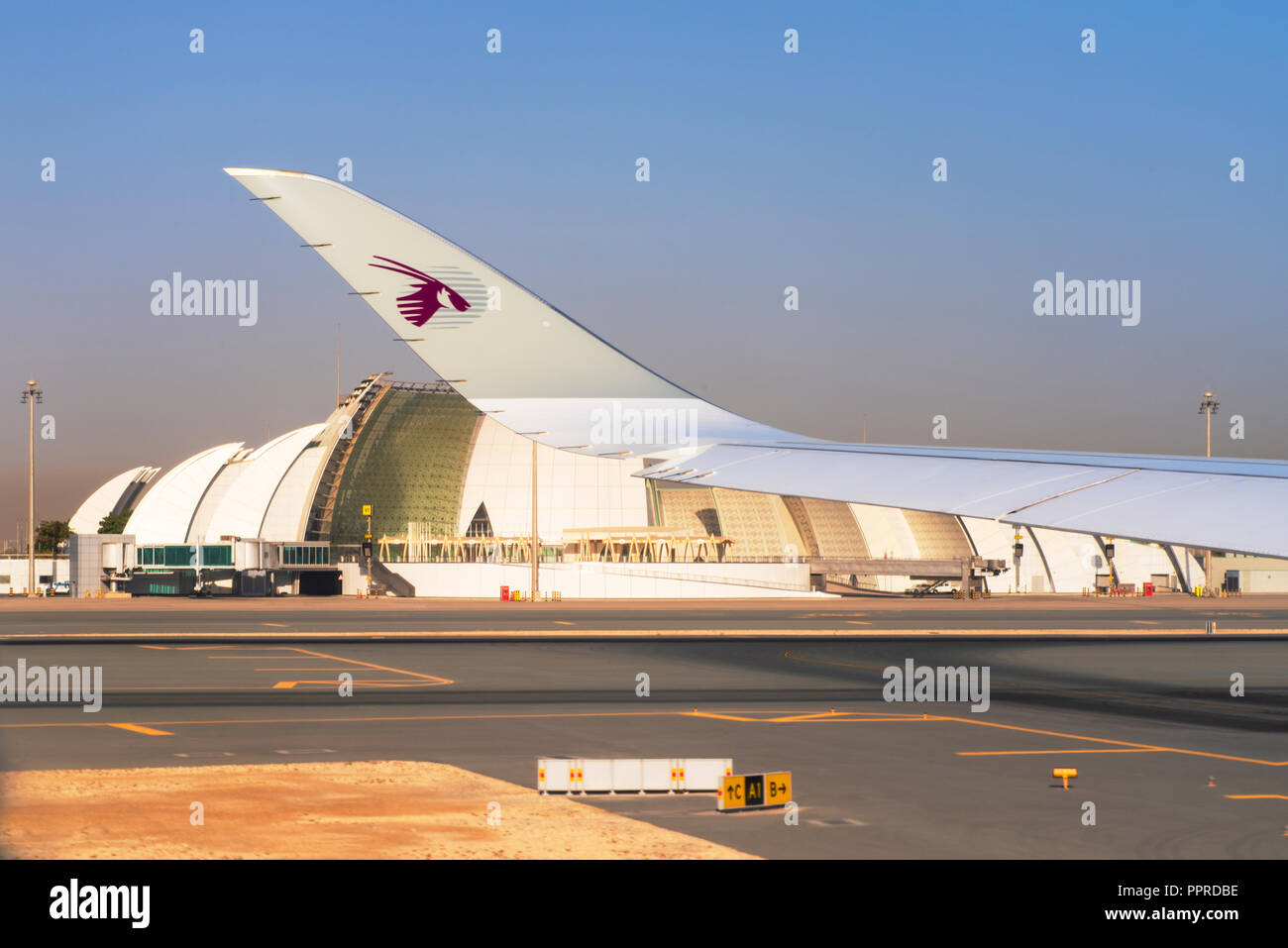 DOHA, QATAR -04 août 2018- Les avions de Qatar Airways QR sont alignés à l'Aéroport International Hamad DOH à Doha, le moyeu pour transporteur national Banque D'Images