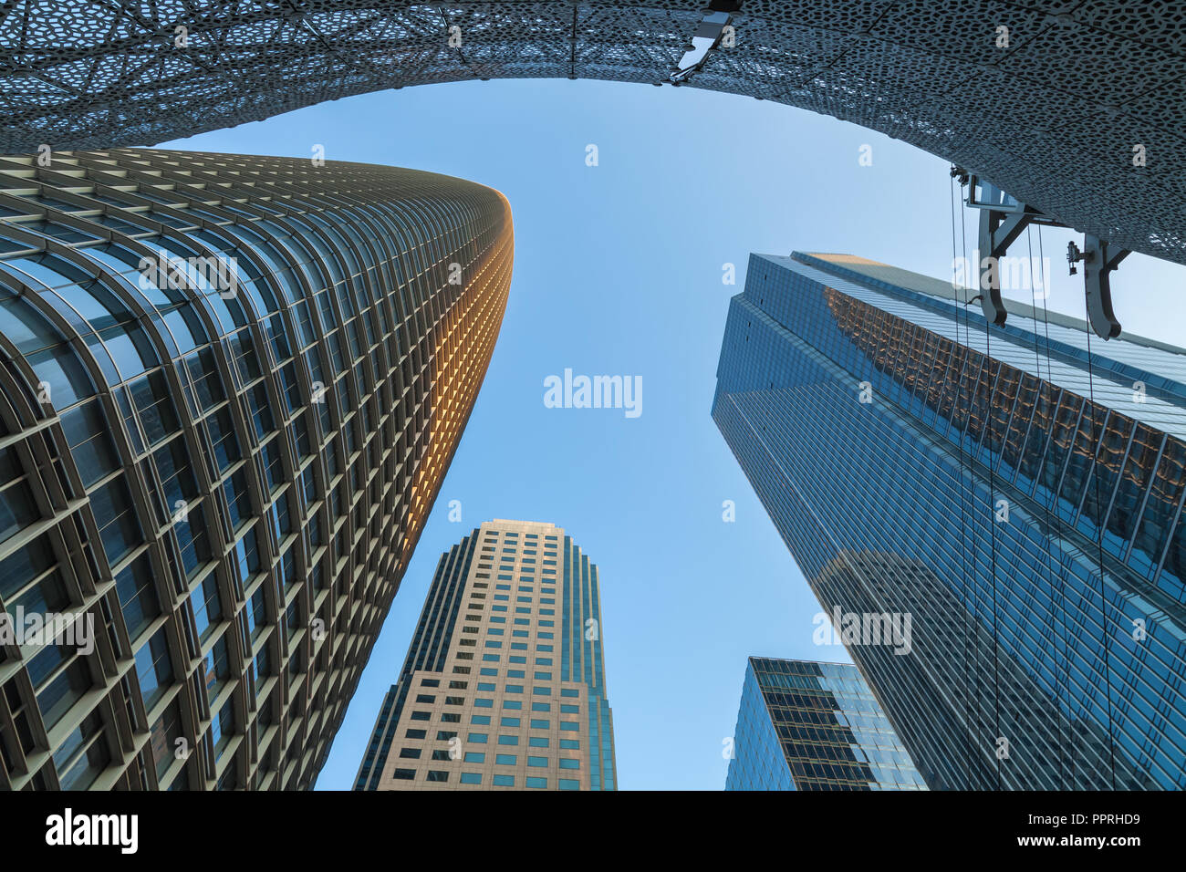 Tour de Salesforce et de transit, avec d'autres habitations à centre-ville de San Francisco, California, United States. Banque D'Images