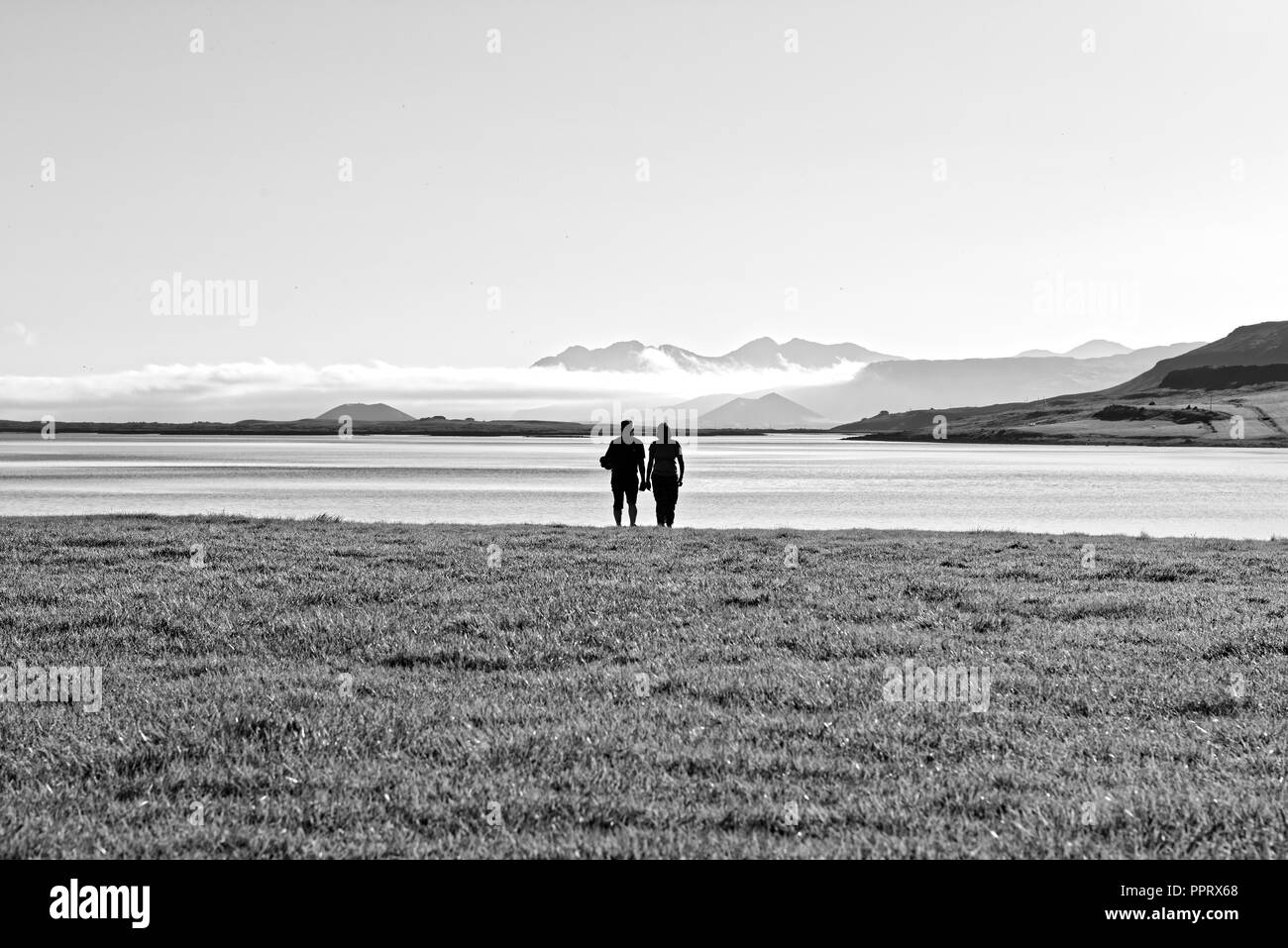 Vue sur les bâtiments proches du lac de Mývatn, prises depuis un pseudocrater. Le lac est dans une zone volcanique active dans le nord de l'Islande Banque D'Images