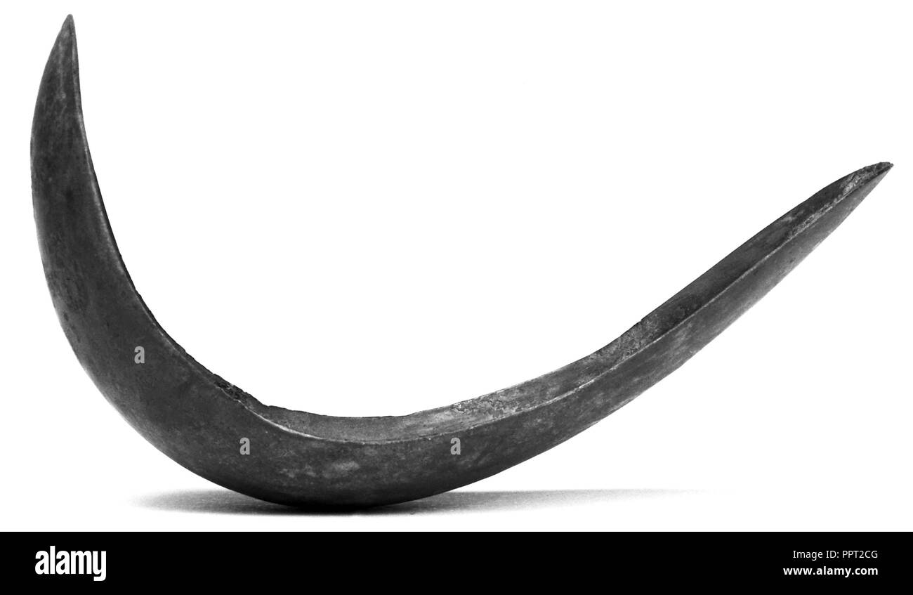 Partie d'un strigile, Italie, 5ème siècle avant J.C ; Bronze ; 14,4 x 6 cm, 5 x 2 3,8 à 11,16 Banque D'Images