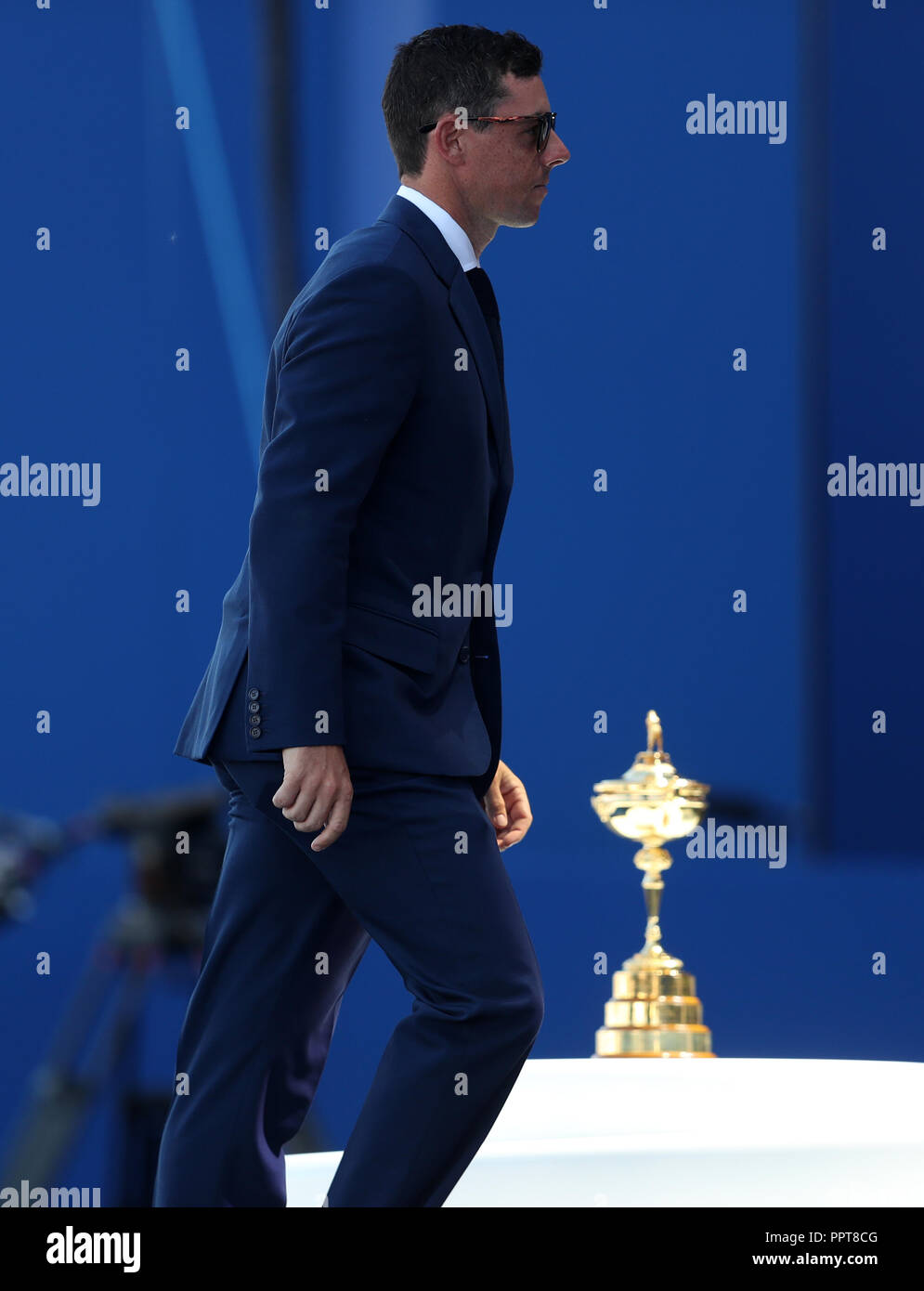 L'Europe de l'équipe marche dernières Rory McIlroy la Ryder Cup Ryder Cup au cours de la cérémonie d ouverture au Golf National, Saint-Quentin-en-Yvelines, Paris. Banque D'Images