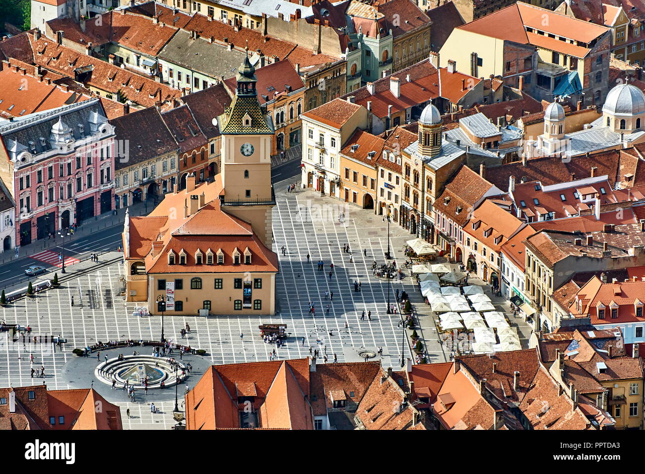 Vue aérienne de la vieille ville de Brasov, en Transylvanie, Roumanie Banque D'Images
