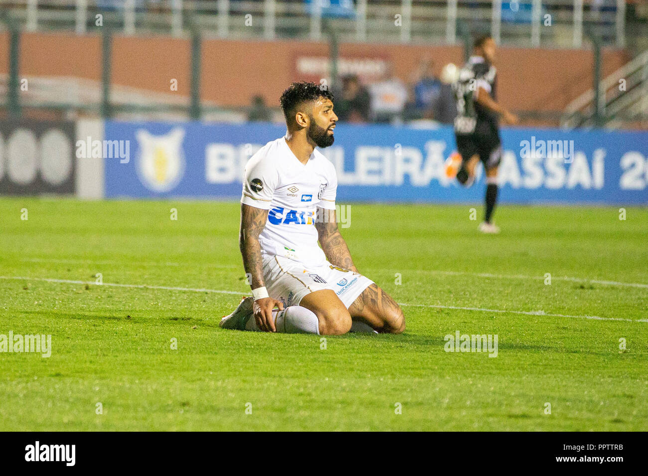 SÃO PAULO, SP - 28.09.2018 : SANTOS X VASCO DA GAMA - Gabriel Barbosa de Santos pendant le jeu entre Santos et Vasco tenue à l'Paulo Machado de Carvalho de Pacaembu Stadium, le à São Paulo. La comparaison n'est valable que pour le 3ème tour du championnat brésilien de 2018. (Photo : Richard Callis/Fotoarena) Banque D'Images