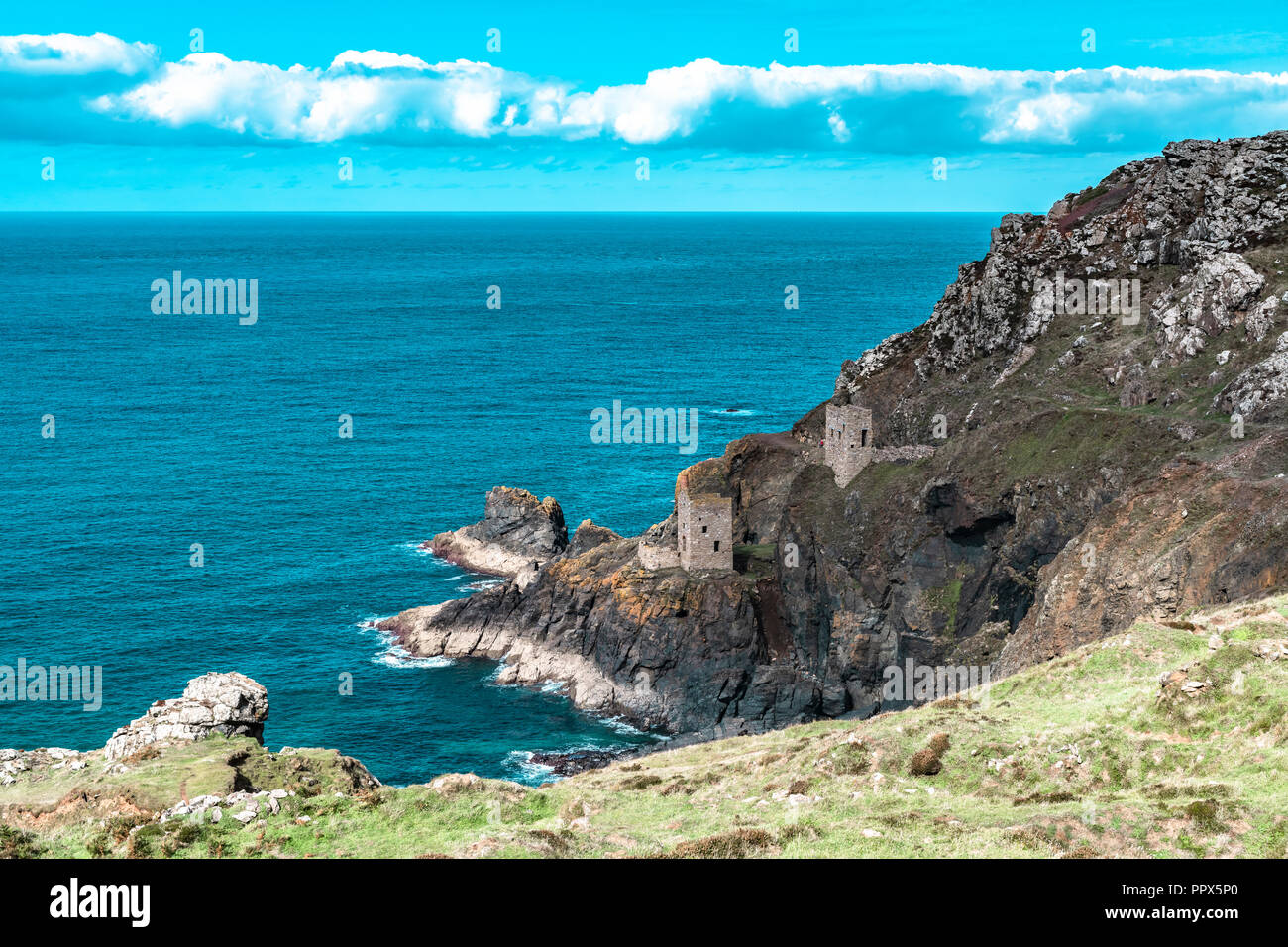 Botallack mines d'étain de Cornwall Uk en Angleterre. . Ancienne mine d'étain une industrie du passé sur le sentier du littoral des Cornouailles à l'ancienne papule, film Poldark également Banque D'Images