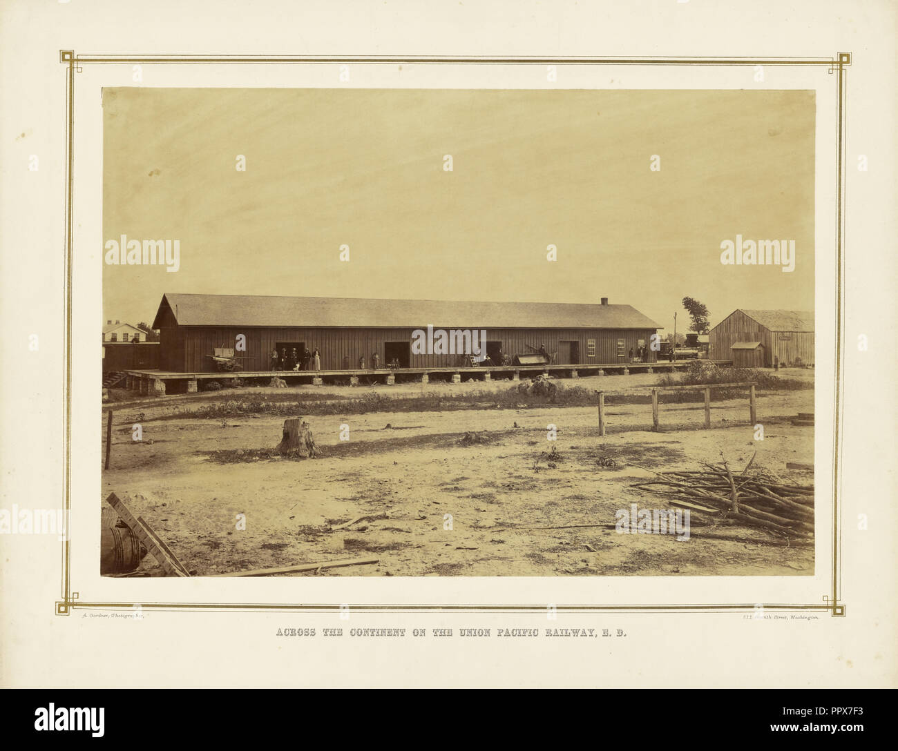 Depot, Topeka, Kansas ; Alexander Gardner, Américain, né en Écosse, 1821 - 1882, 1867 ; à l'albumine argentique Banque D'Images