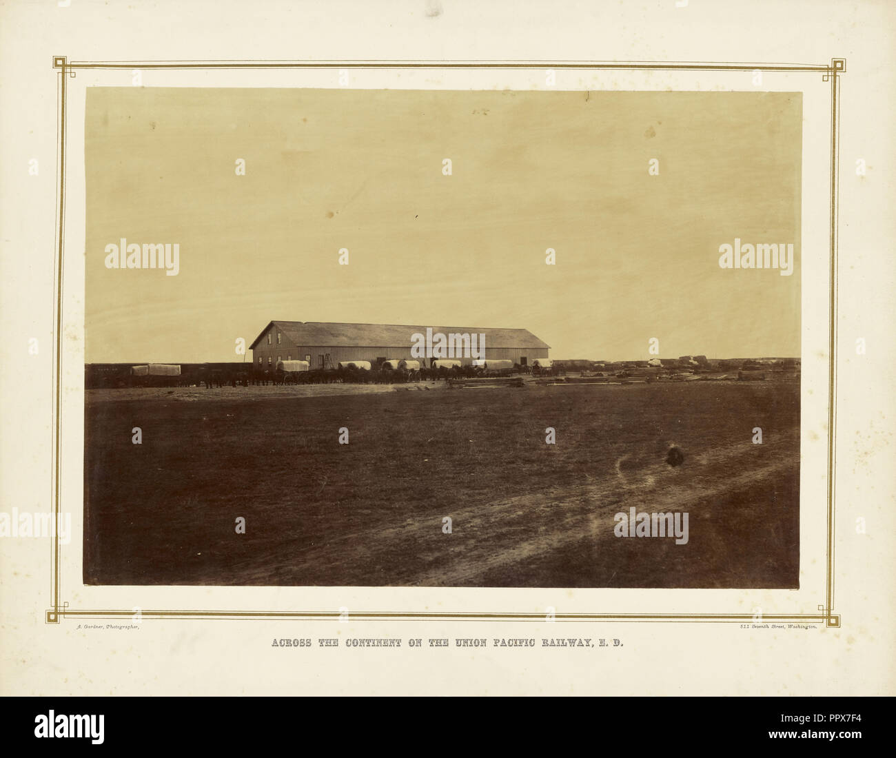Entrepôt, Fort Harker, Kansas ; Alexander Gardner, Américain, né en Écosse, 1821 - 1882, 1867 ; à l'albumine argentique Banque D'Images