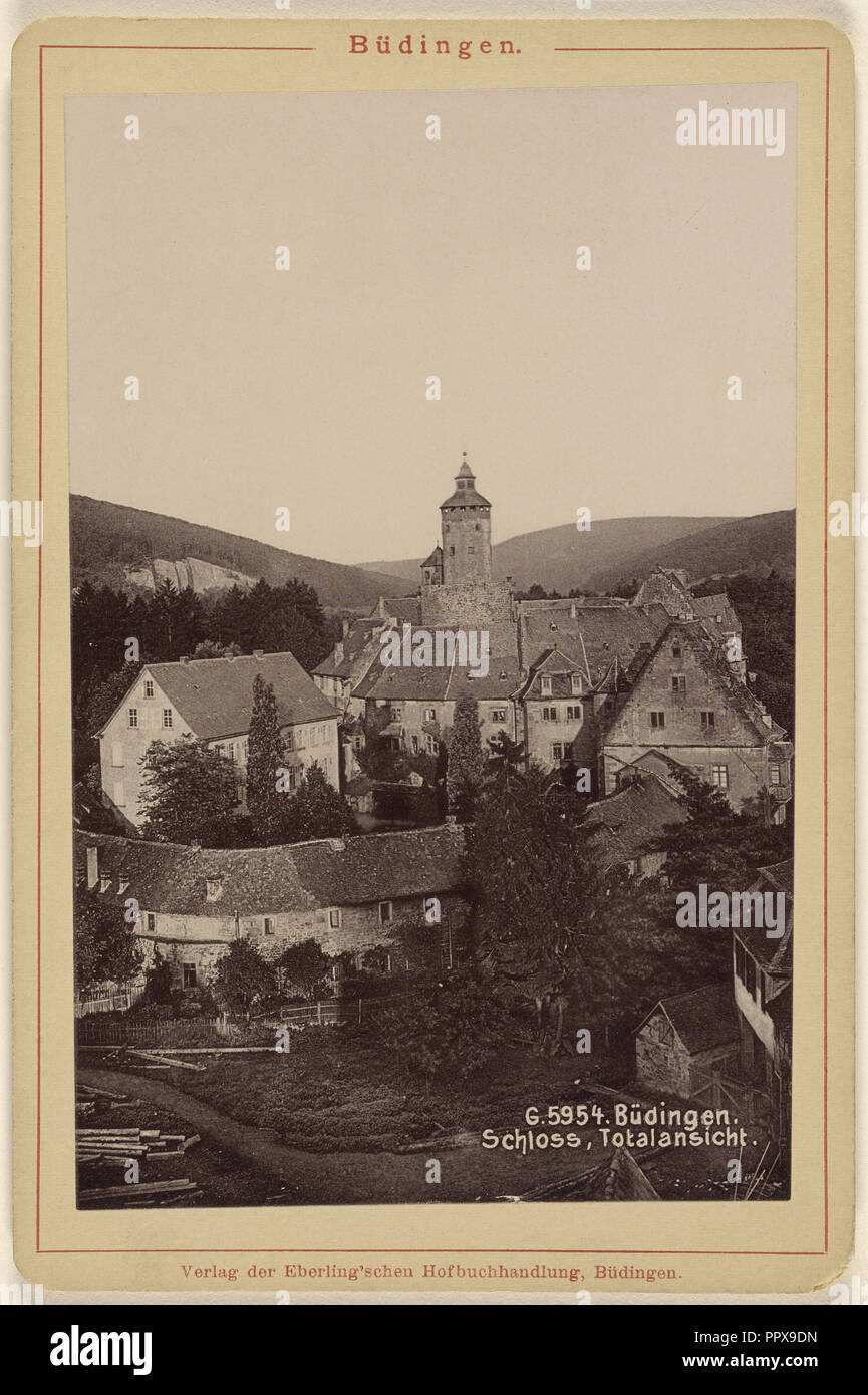 Budingen. Schloss. Totalansicht ; Allemand ; environ 1880 - Phototypie Banque D'Images