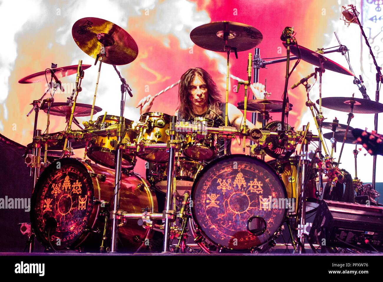 26 septembre 2018 - San Diego, Californie, États-Unis - SCOTT TRAVIS joue avec Judas Priest à l'Amphithéâtre de l'entreprise de matelas, à Chula Vista, Californie le 26 septembre, 2018 (Crédit Image : © Marissa Carter/Zuma sur le fil) Banque D'Images