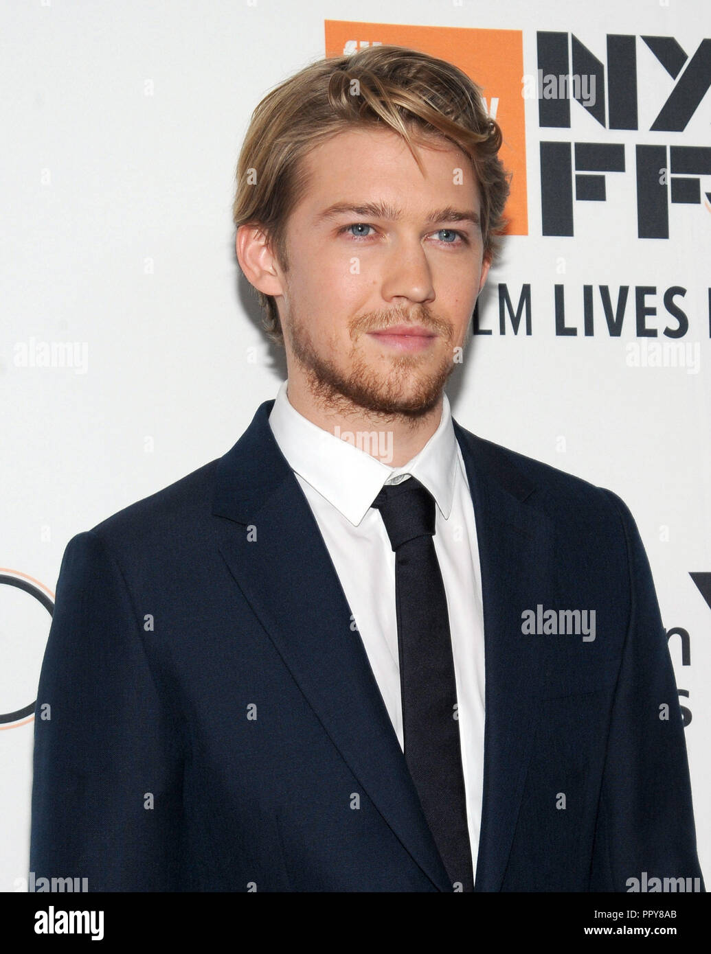 New York, NY, USA. 28 Sep, 2018. Joe Alwyn assiste à l'ouverture de la premiere nuit 'Favorite' au cours de la 56e Festival du Film de New York à l'Alice Tully Hall, Lincoln Center le 28 septembre 2018 à New York. Crédit : John Palmer/media/Alamy Punch Live News Banque D'Images