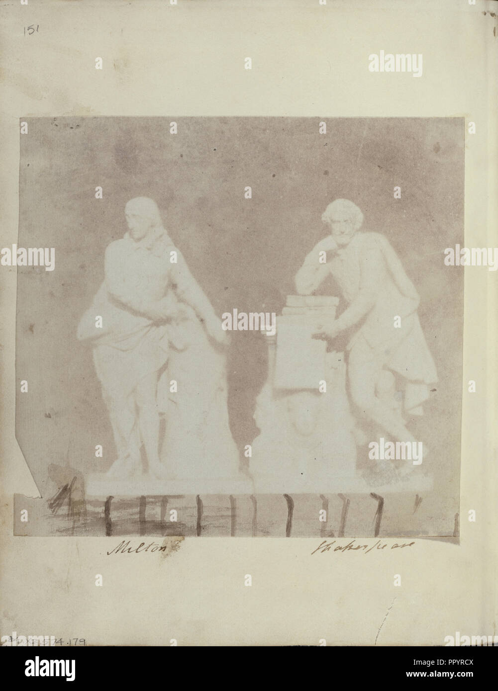 Statuettes de Milton et de Shakespeare ; anglais ; 1840 ; sur papier salé imprimer à partir d'un calotype négatif ; 14,6 x 15,7 cm Banque D'Images