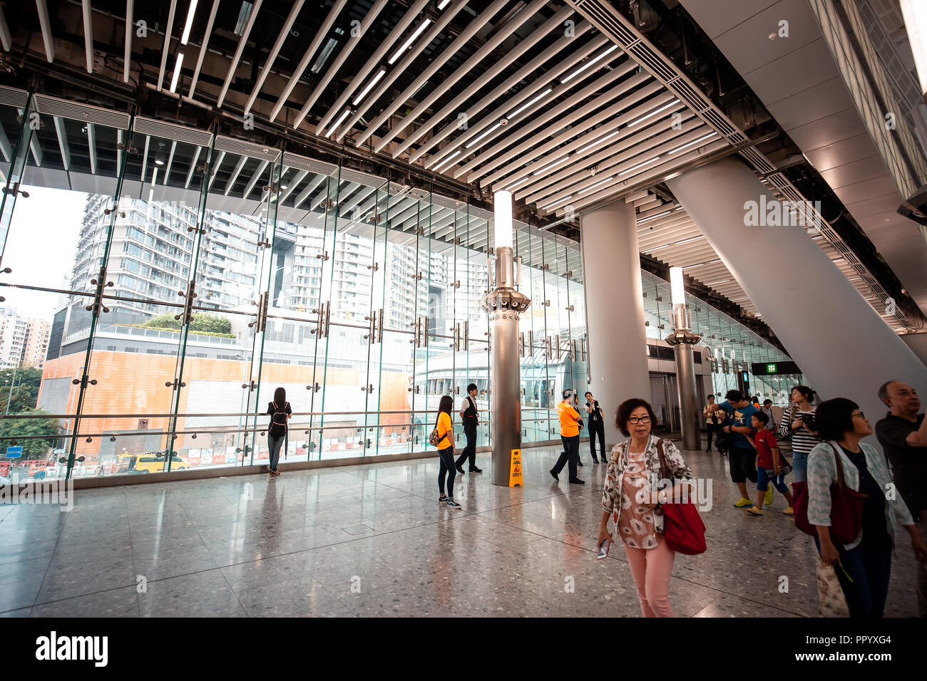Hong Kong, Chine - Septembre 02, 2018 : hall de départ de Hong Kong à l'Ouest gare de Kowloon. C'est le terminus de la section de Hong Kong de la G Banque D'Images