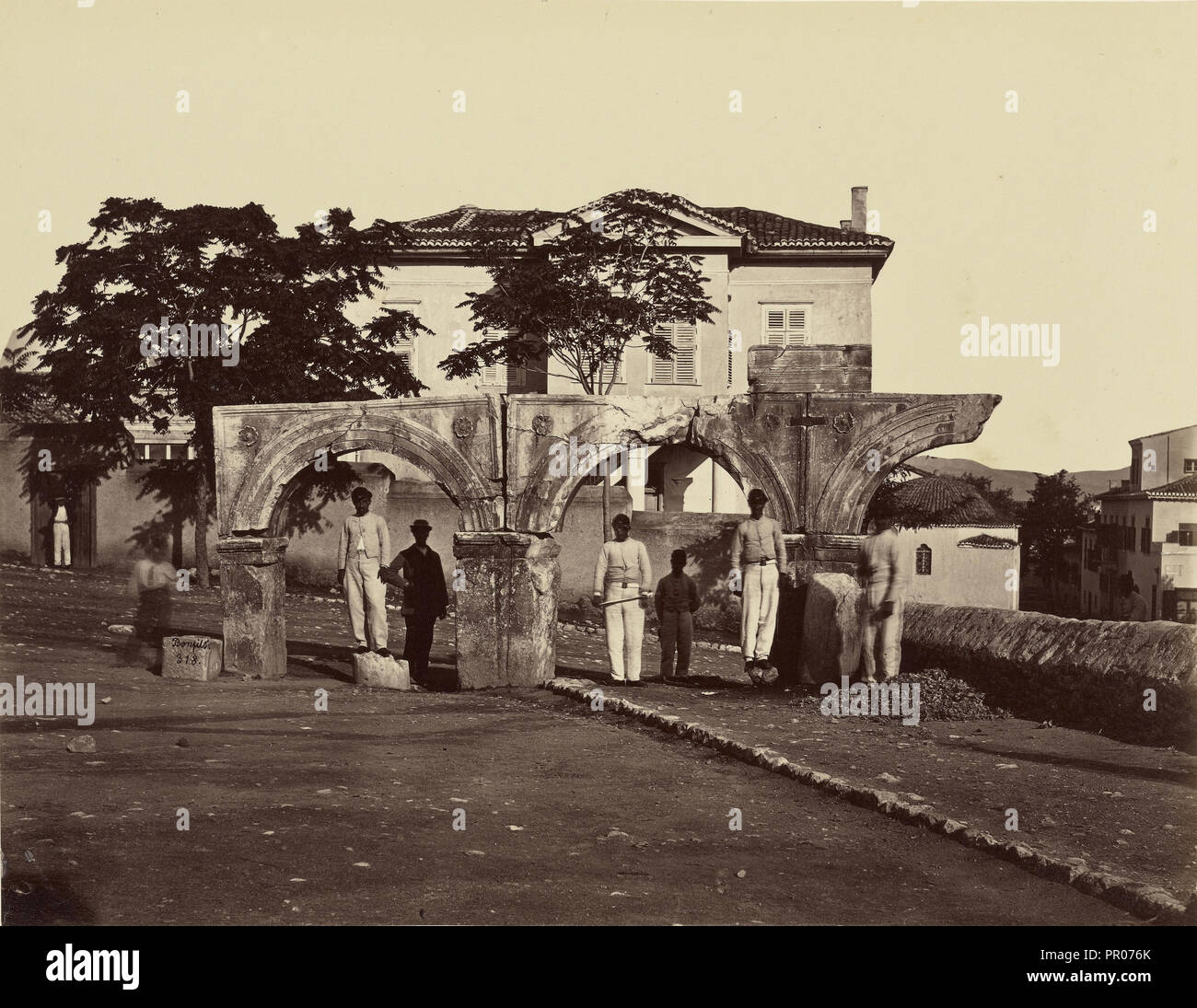 Adrien's Portico, Athènes ; Félix Bonfils, Français, 1831 - 1885, Athènes, Grèce, 1872 ; à l'albumine argentique Banque D'Images