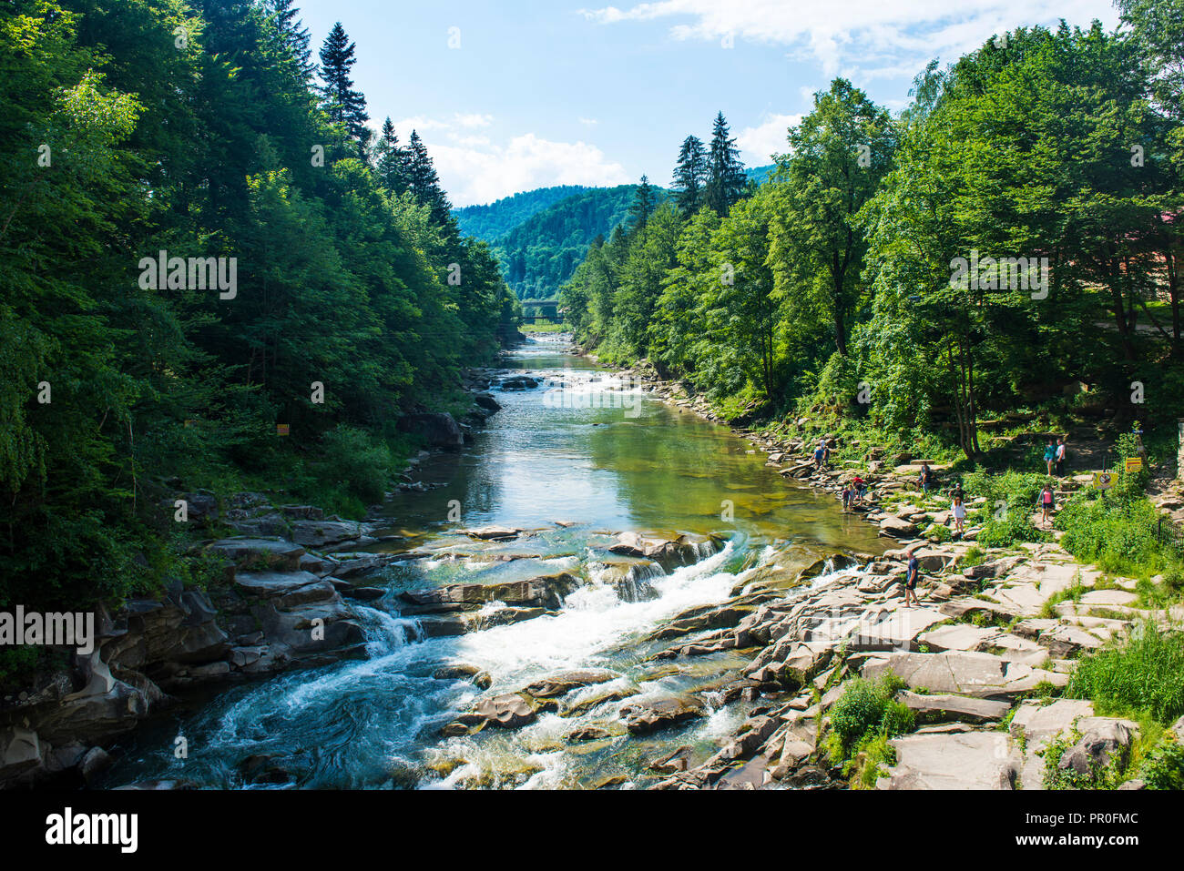 Rapids de Yaremtche, Carpates, dans l'ouest de l'Ukraine, l'Europe Banque D'Images