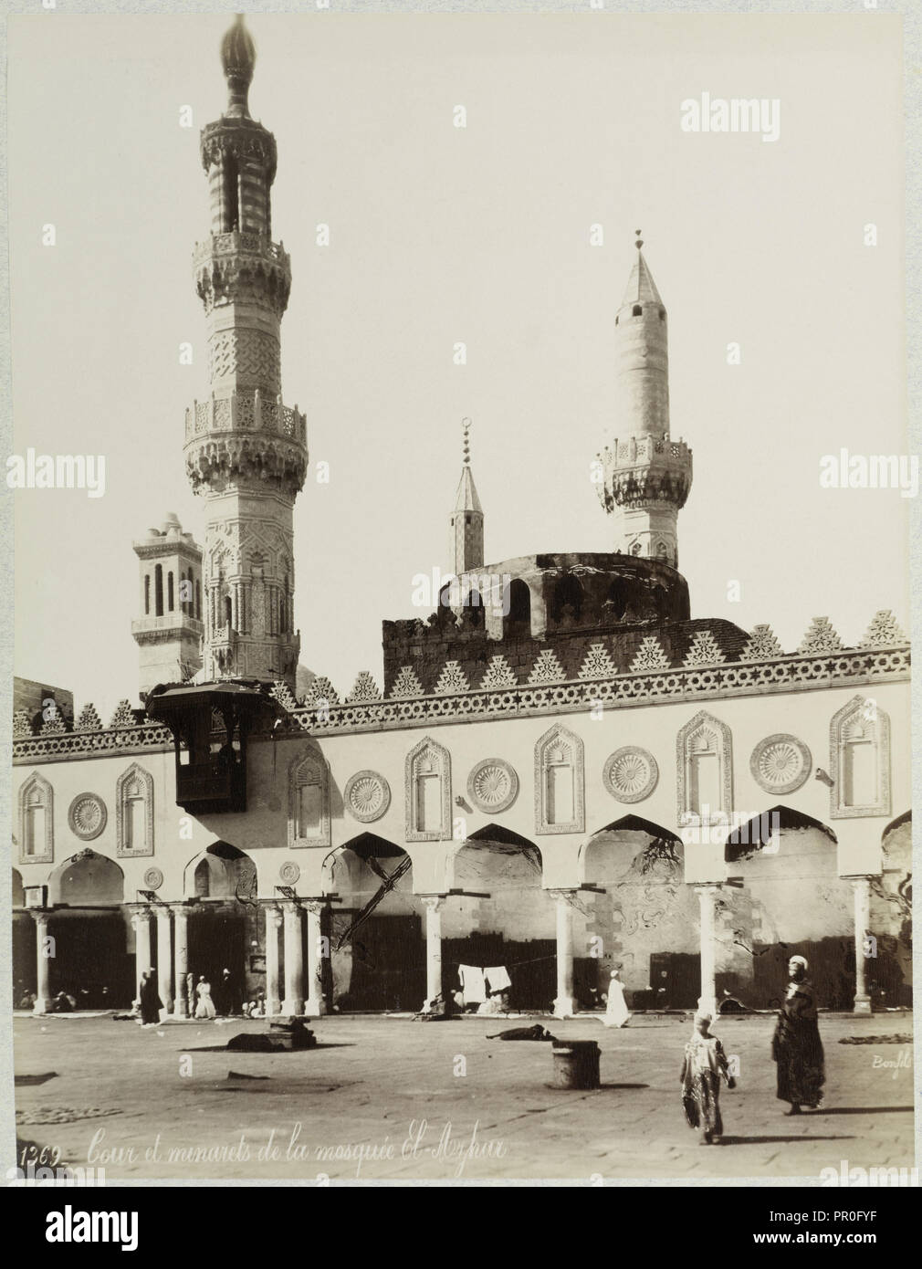 Cour et les minarets de la mosquée El-Azhar, Basse Egypte Janvier 1906, albums de voyage de Paul Fleury's voyages dans le Moyen-Orient Banque D'Images