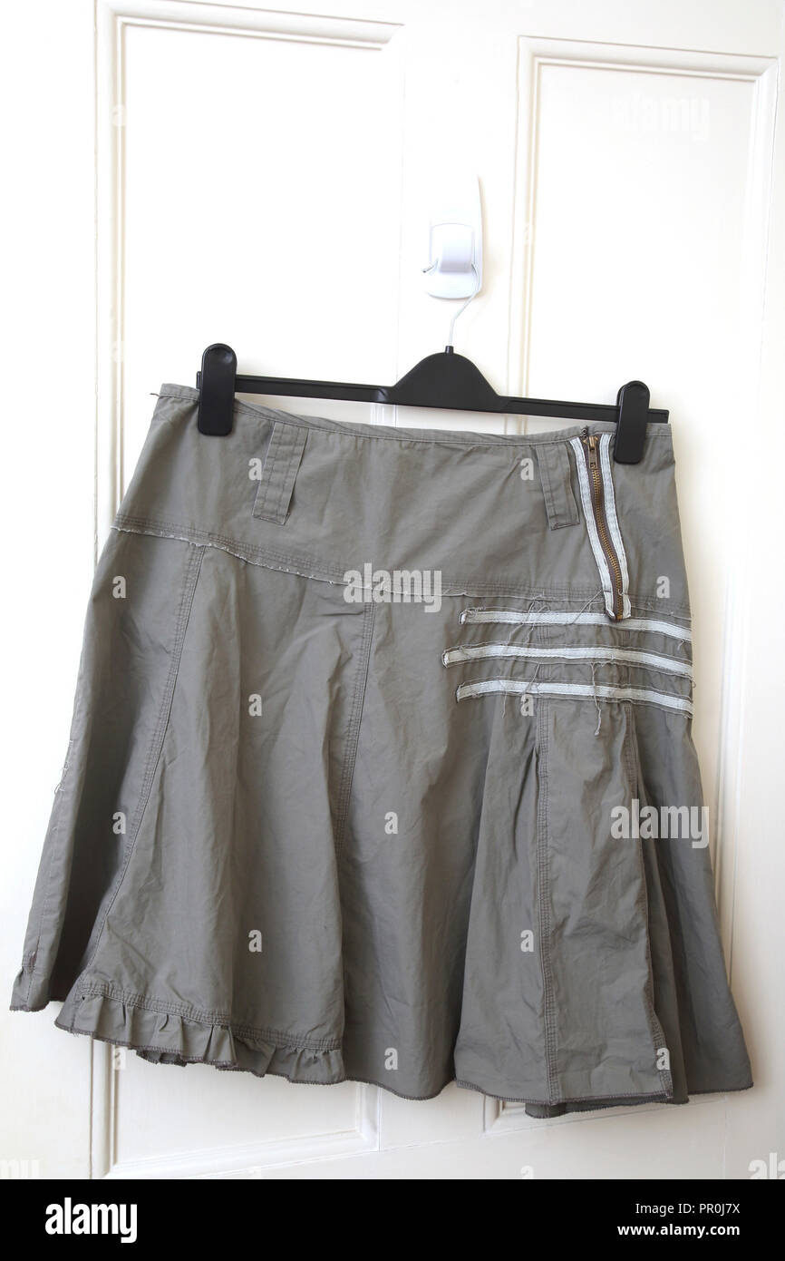 Jupe kaki inégaux Banque D'Images