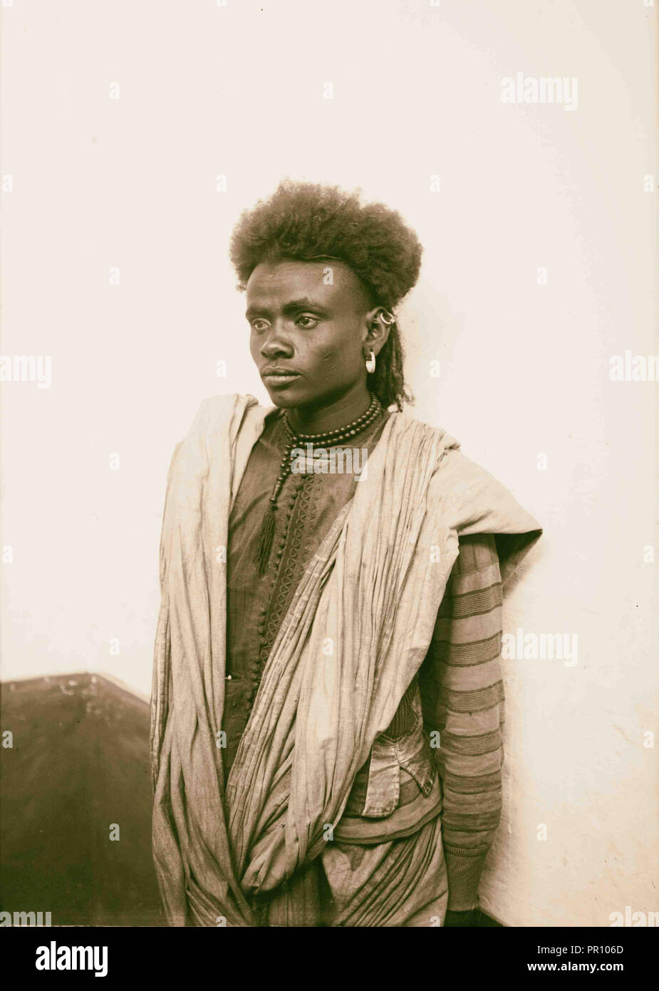 caracteres-egyptiens-etc-buste-de-bisharin-garcon-1900-l-egypte-pr106d.jpg