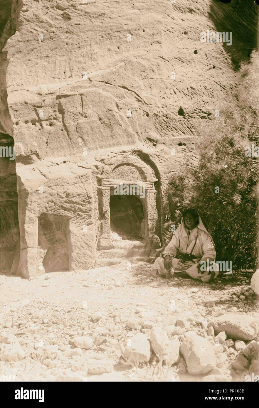 Petra en Transjordanie. Autel dans la Sik. 1900, Jordanie, Petra, la ville disparue Banque D'Images