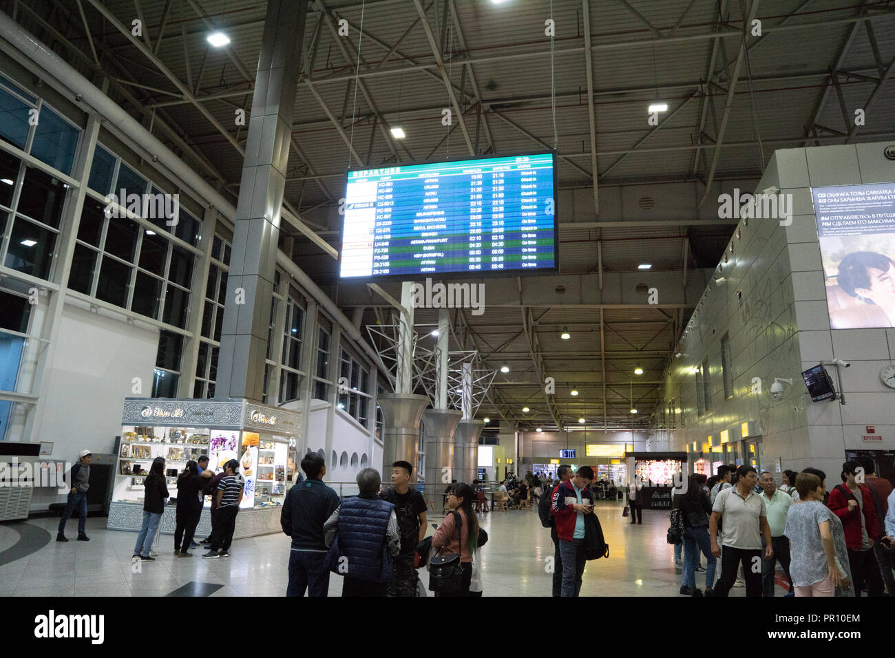 Almaty, Kazakhstan - Septembre 2018 : l'aéroport d'Almaty l'architecture. L'aéroport d'Almaty est le plus grand aéroport international au Kazakhstan. Banque D'Images