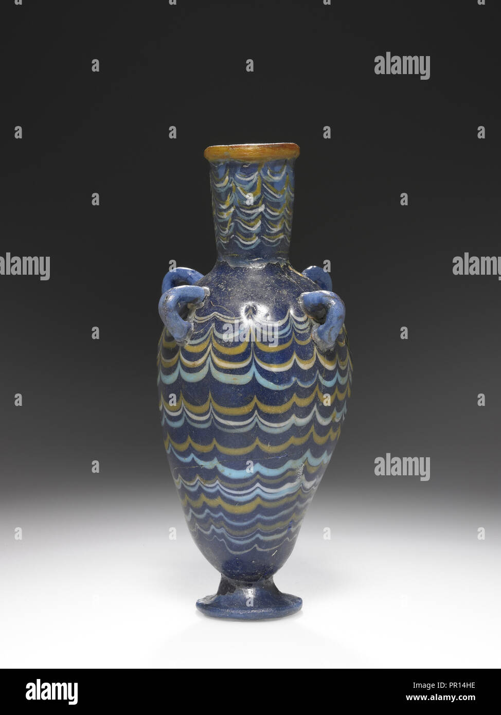 Amphoriskos ; Egypte ; environ 1403 - 1347 av. J.-C. ; Verre ; 9,5 cm, 3 à 3,4 Banque D'Images