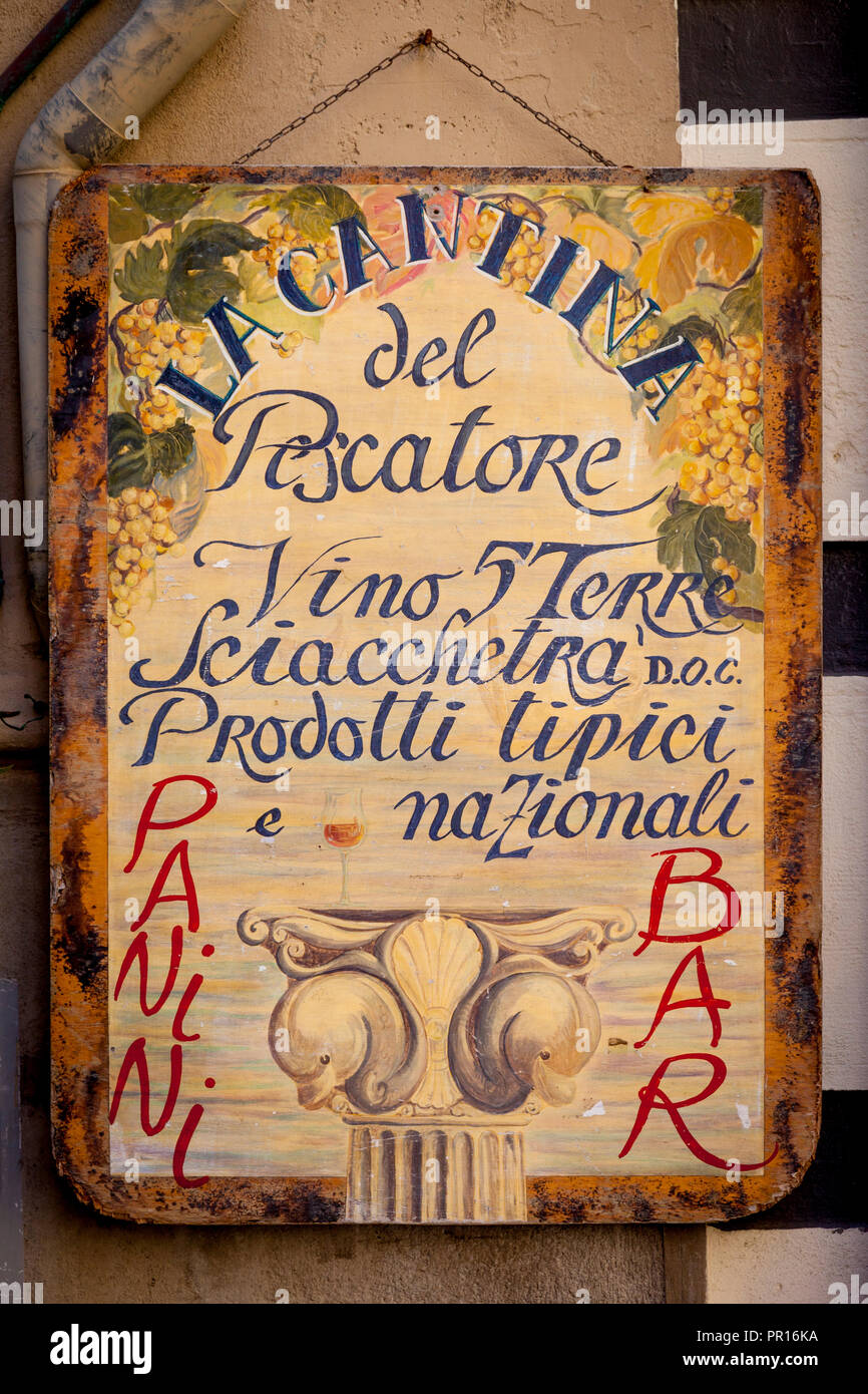 Inscription peinte à la main de la Cantina, un petit bar à Monterosso al Mare, partie des Cinque Terre, ligurie, italie Banque D'Images