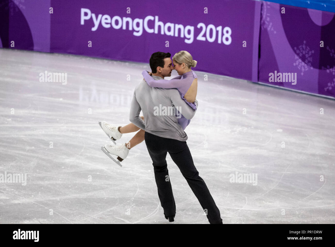 Knierim Scimeca Alexa et Chris Knierim (USA) au cours de la compétition de l'équipe de patinage artistique aux Jeux Olympiques d'hiver de PyeongChang 2018 Banque D'Images