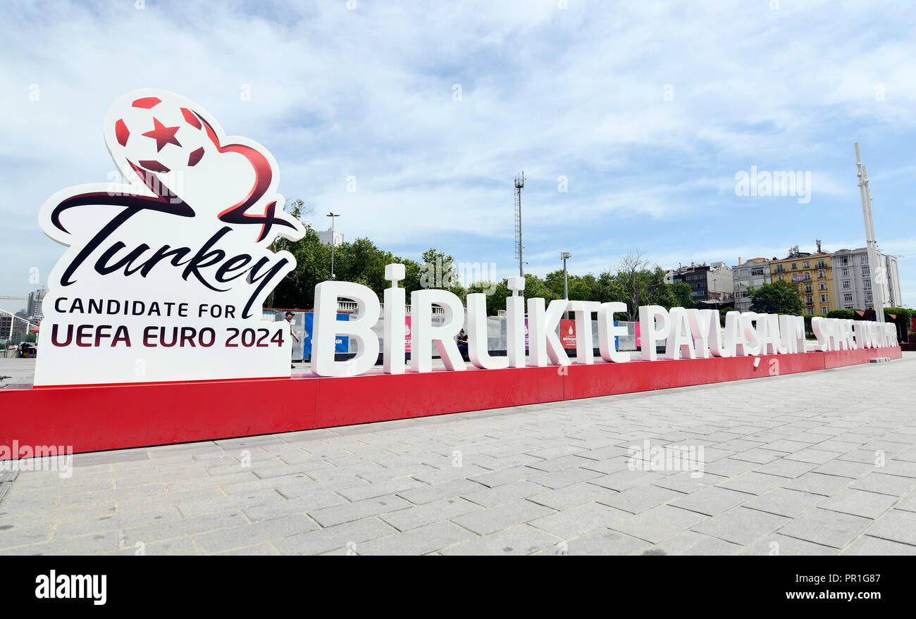 Istanbul, Turquie. Candidature pour les Championnats d'Europe de football 2024 en Allemagne Banque D'Images