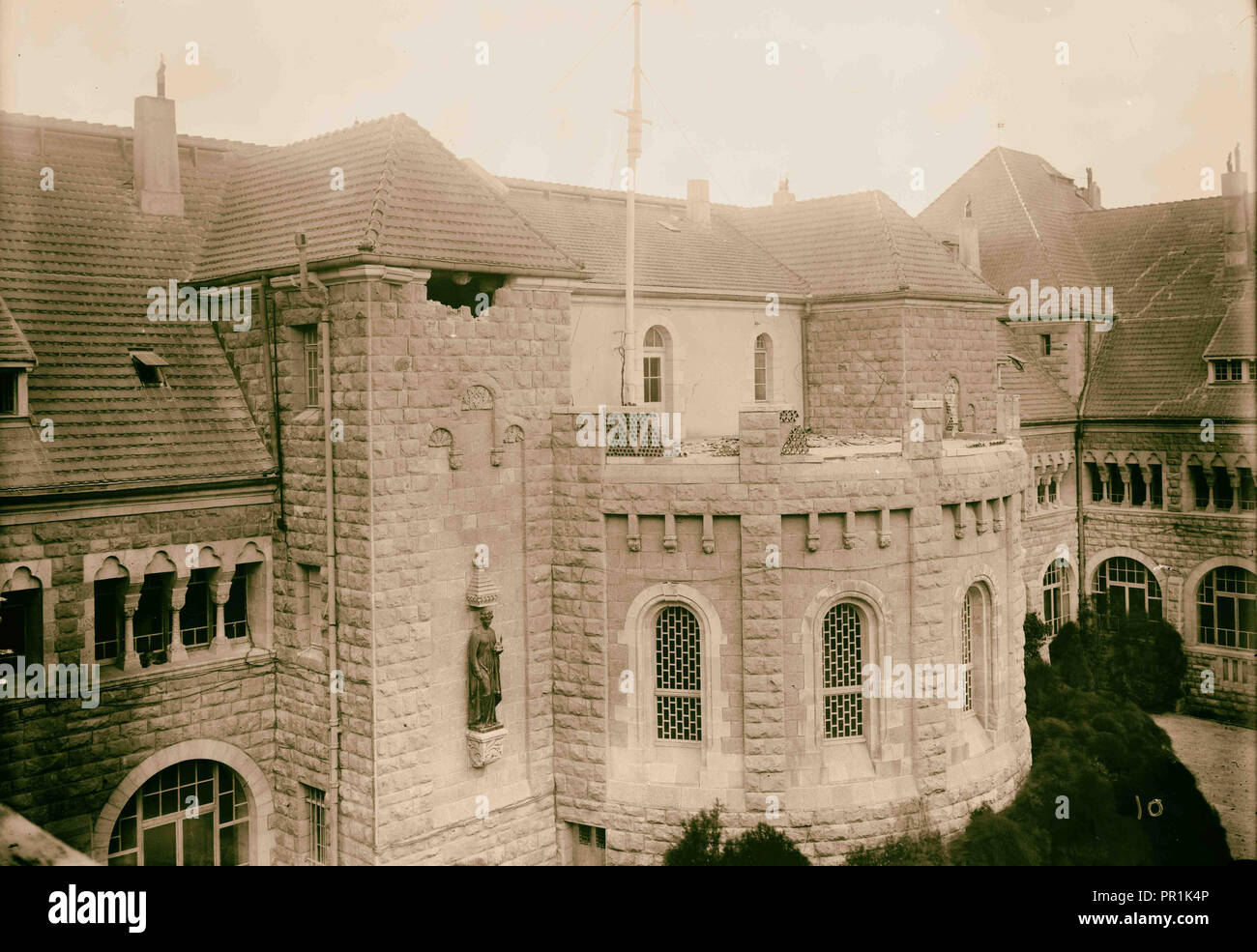 Les événements de Palestine. Le séisme du 11 juillet 1927. Bâtiment principal endommagé de Stiftung Augusta Victoria. Les articles de la maçonnerie Banque D'Images