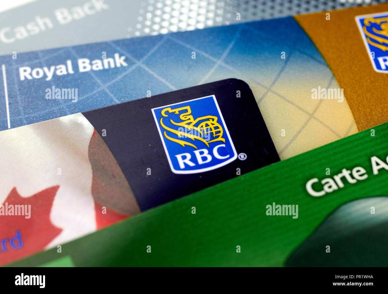 Montréal, Canada - le 21 septembre 2018 : Banque Royale du Canada Les cartes de paiement en plastique. La Banque Royale du Canada est une banque canadienne au Canada Banque D'Images