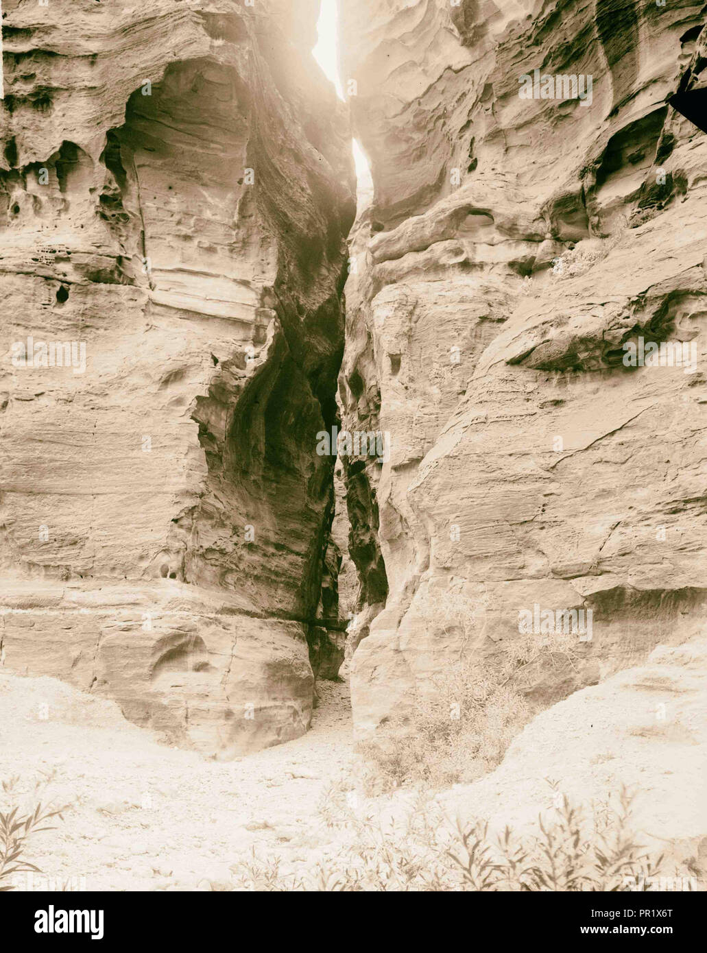Petra, es-Sik entrée. 1898, Jordanie, Petra, la ville disparue Banque D'Images