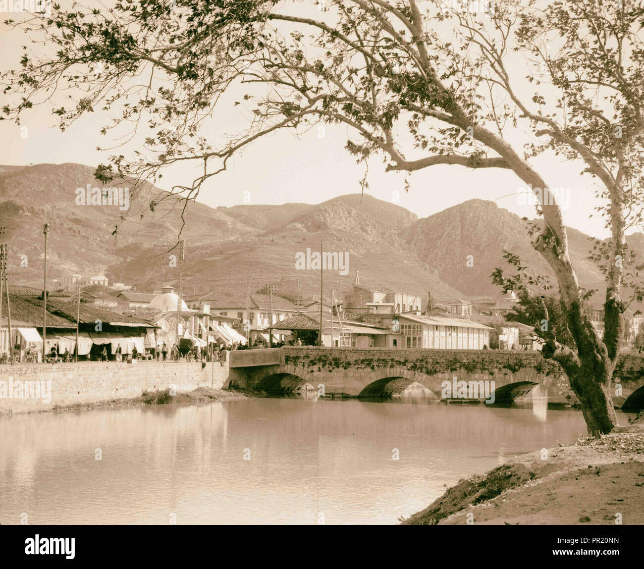 Antioche avec de vieux pont sur l'Oronte. 1934, de la Turquie, Antioche Banque D'Images