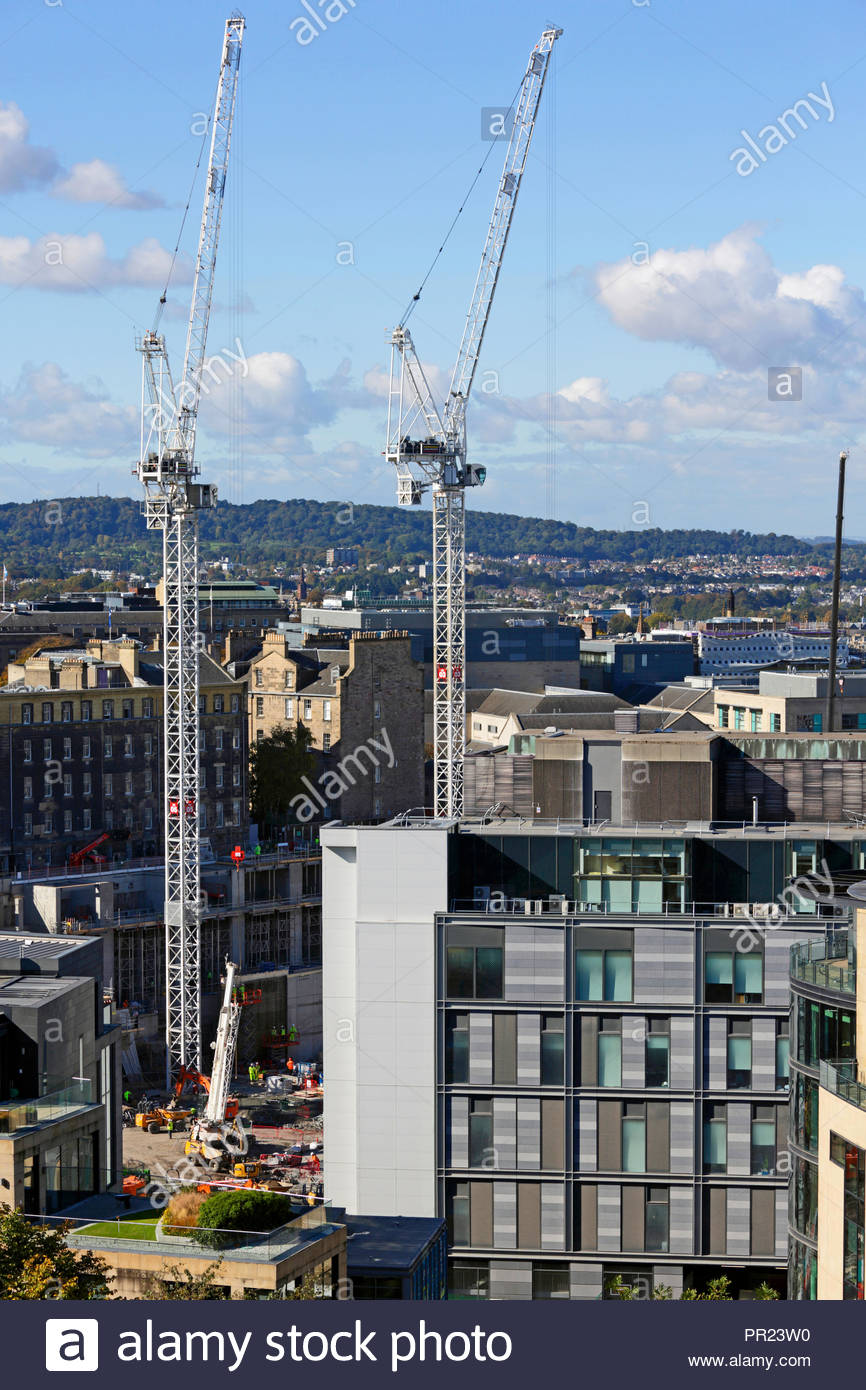 28 septembre 2018 ; grues debout au-dessus de la démolition et du réaménagement du Centre St James, Édimbourg, Écosse Banque D'Images