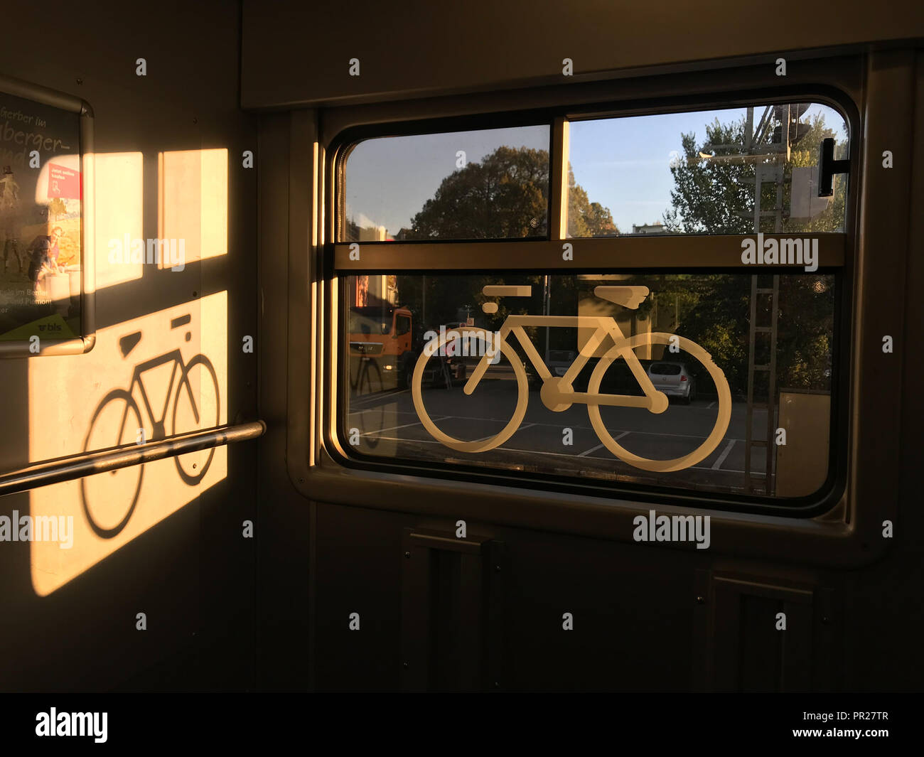 Vue de vélo o une fenêtre trains Banque D'Images