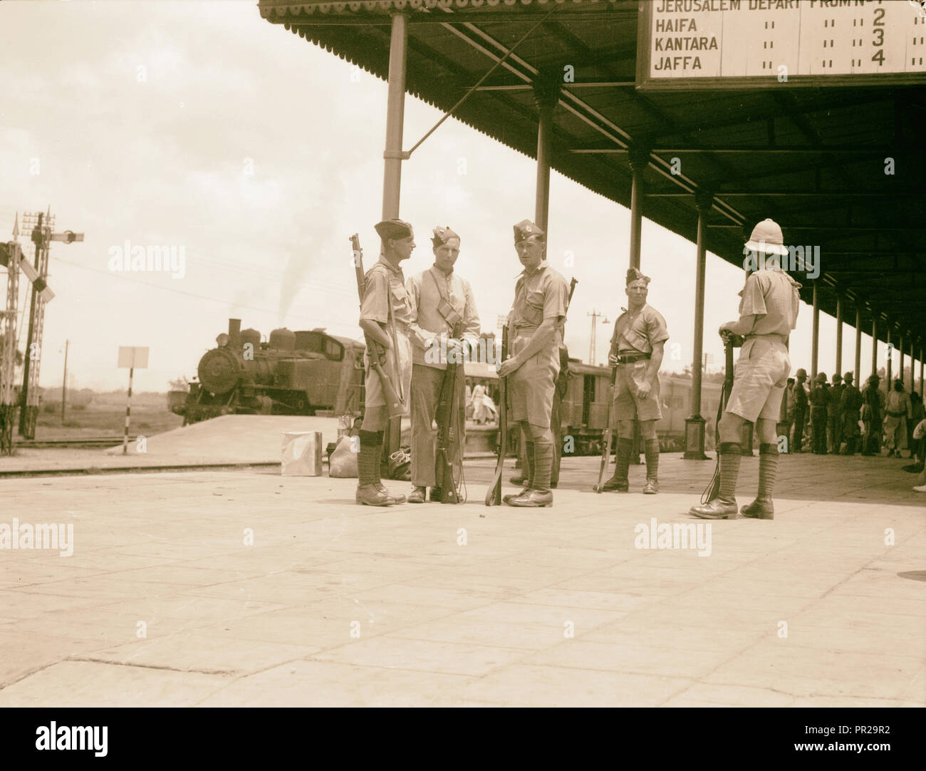 Les perturbations de la Palestine de 1936. Les ingénieurs de la Royal Lydde junction. 1936, Israël, Lod Banque D'Images