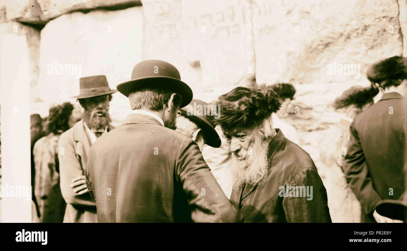 Types juifs à l'endroit des lamentations. 1900, Jérusalem, Israël Banque D'Images