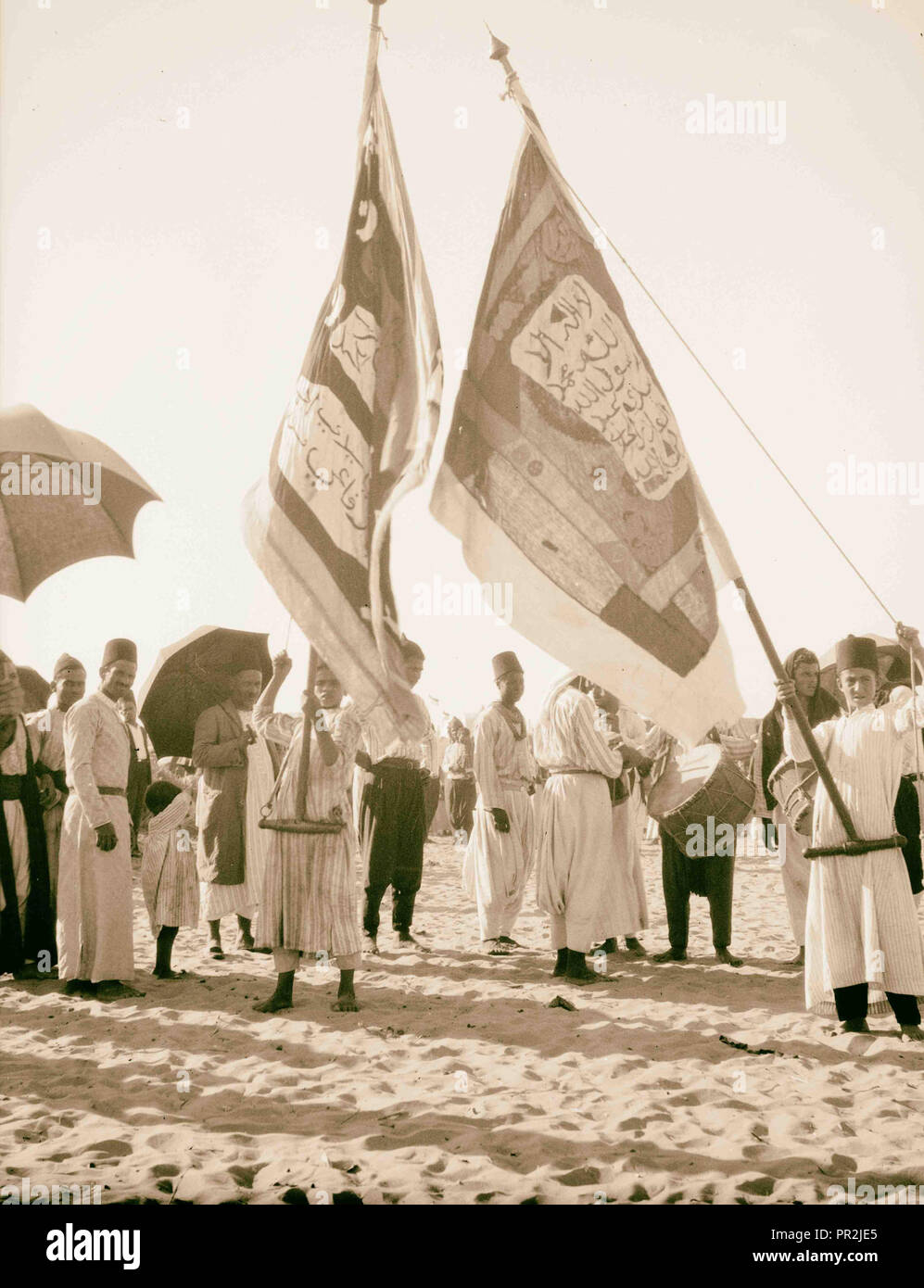 Le sud de la Palestine. Hsix Rubin (Le Prophète Ruben). Drapeaux saint à Nebin Rubin. Tous les jours une procession. 1920, Israël Banque D'Images